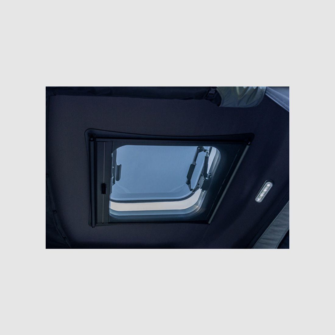 Autohome 4.0 - Roof Tent with Panorama View (Medium), image 15 of 15