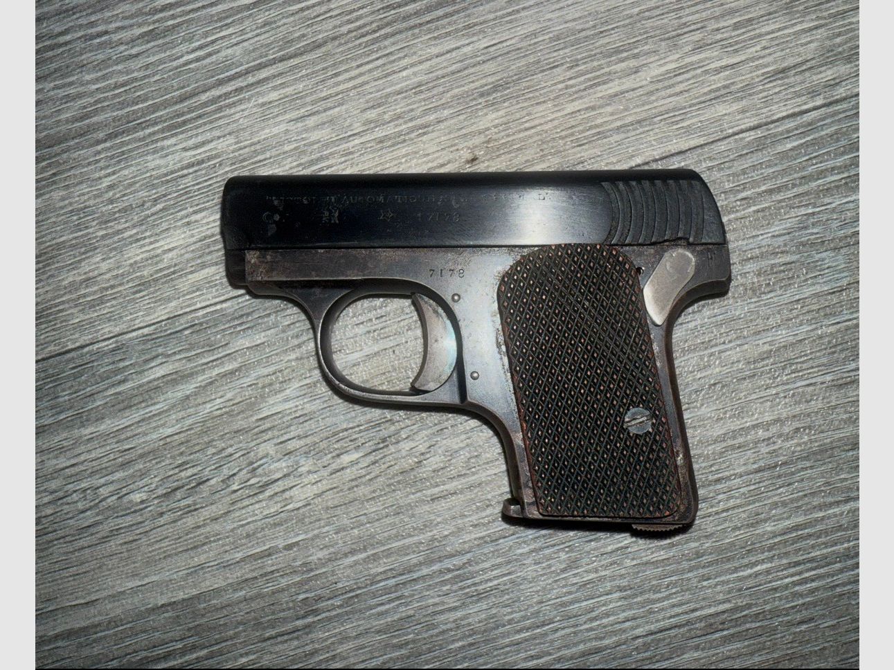 Pistolet de poche inconnu cal.6,35