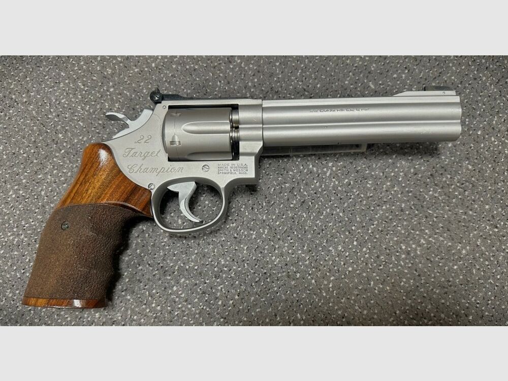 S&W Smith & Wesson 617-1 Target Champion