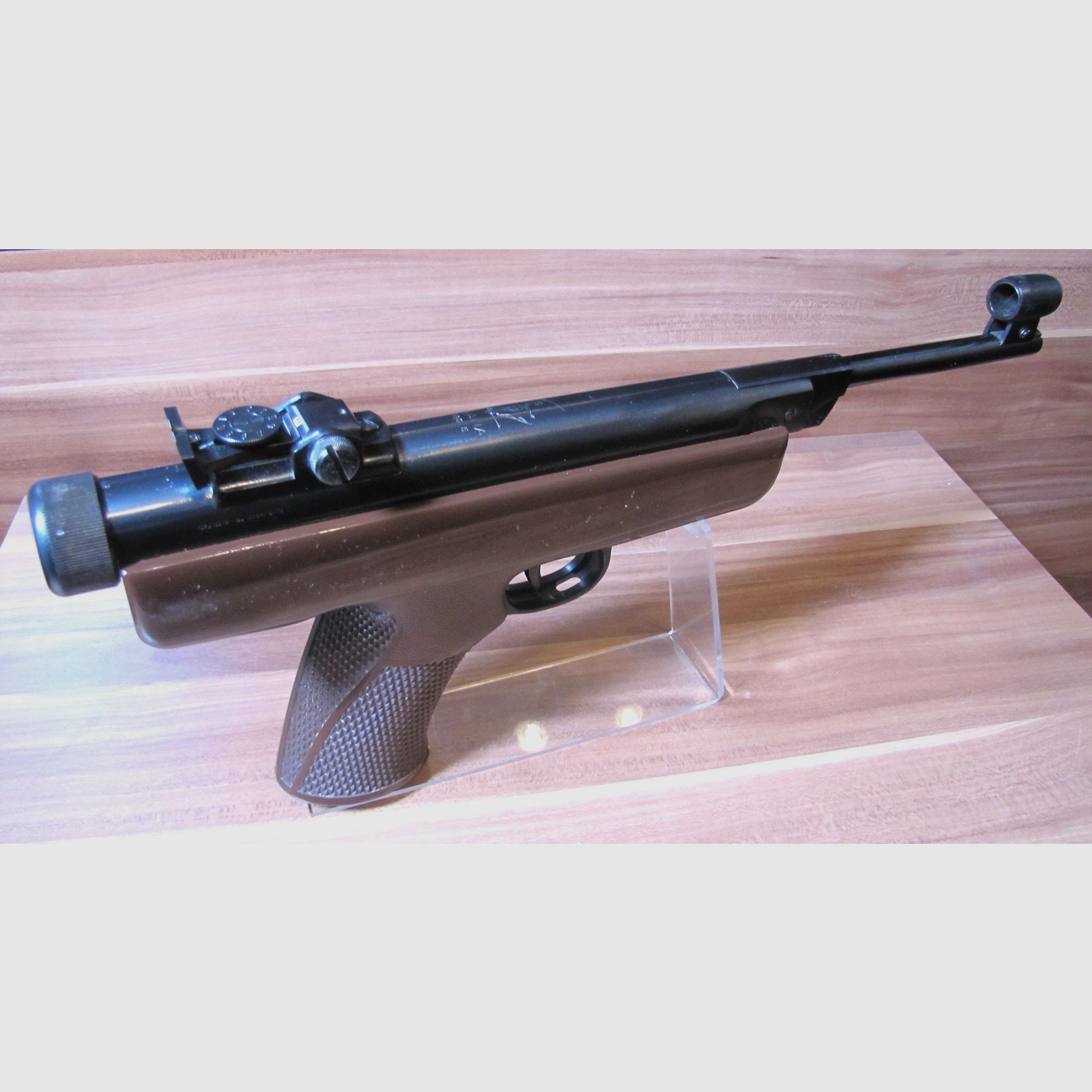 Air pistol Diana 5
