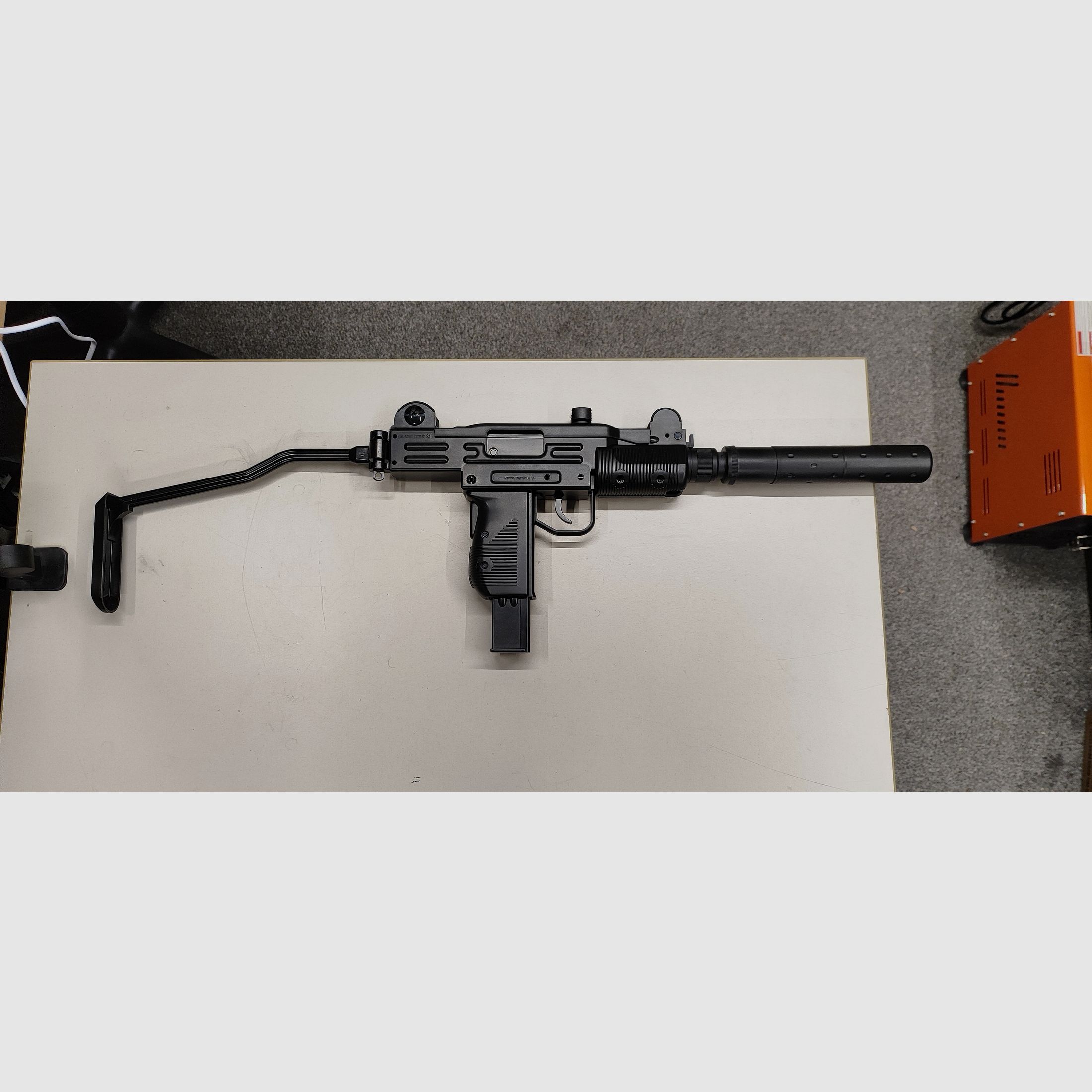IWI UZI submachine gun CO2 4.5mm BB steel or plastic