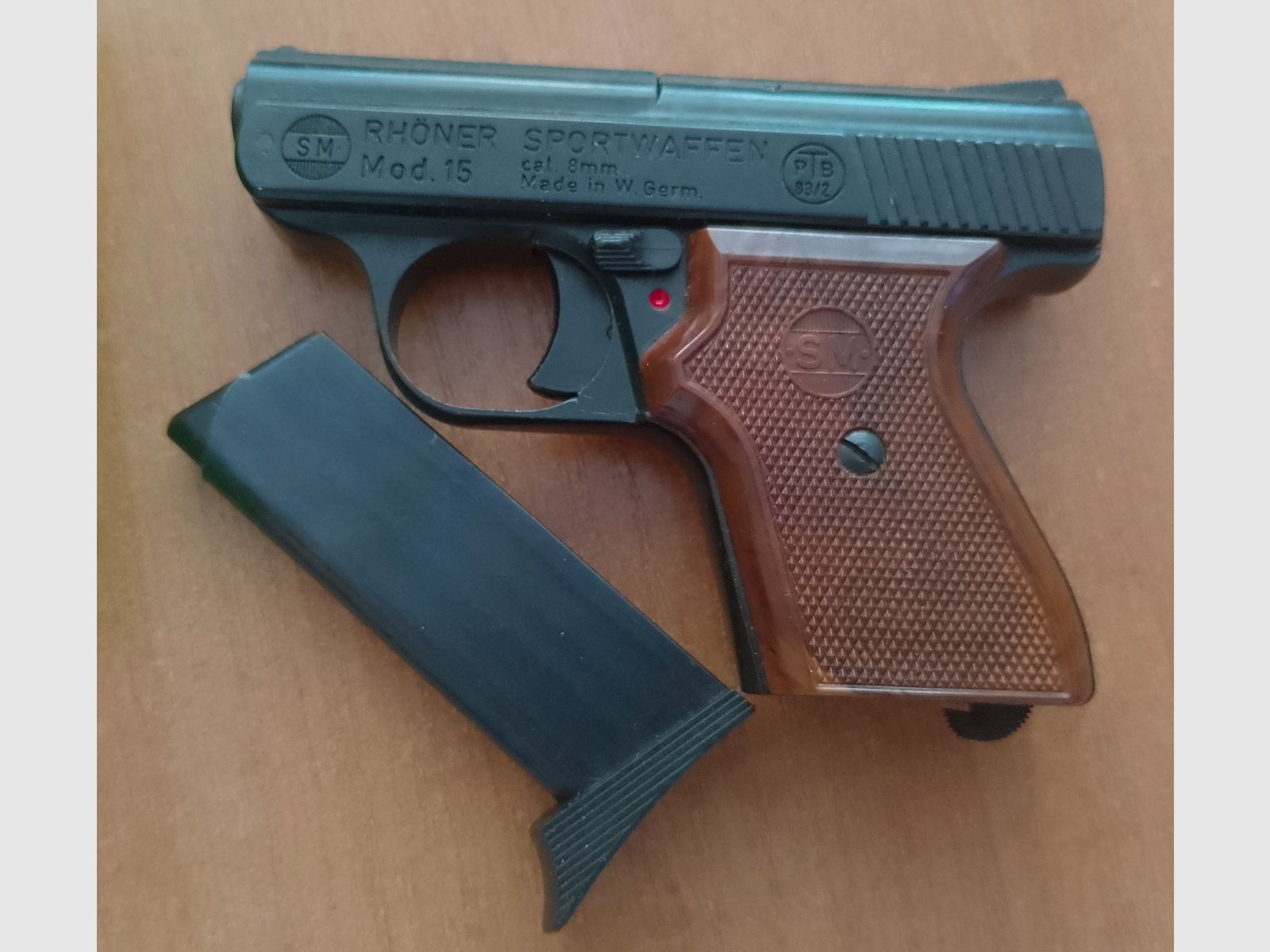 Alte Rhöner SM 15 Kal. 8 mm Knall im PTB 83/2 mit Verpackung!