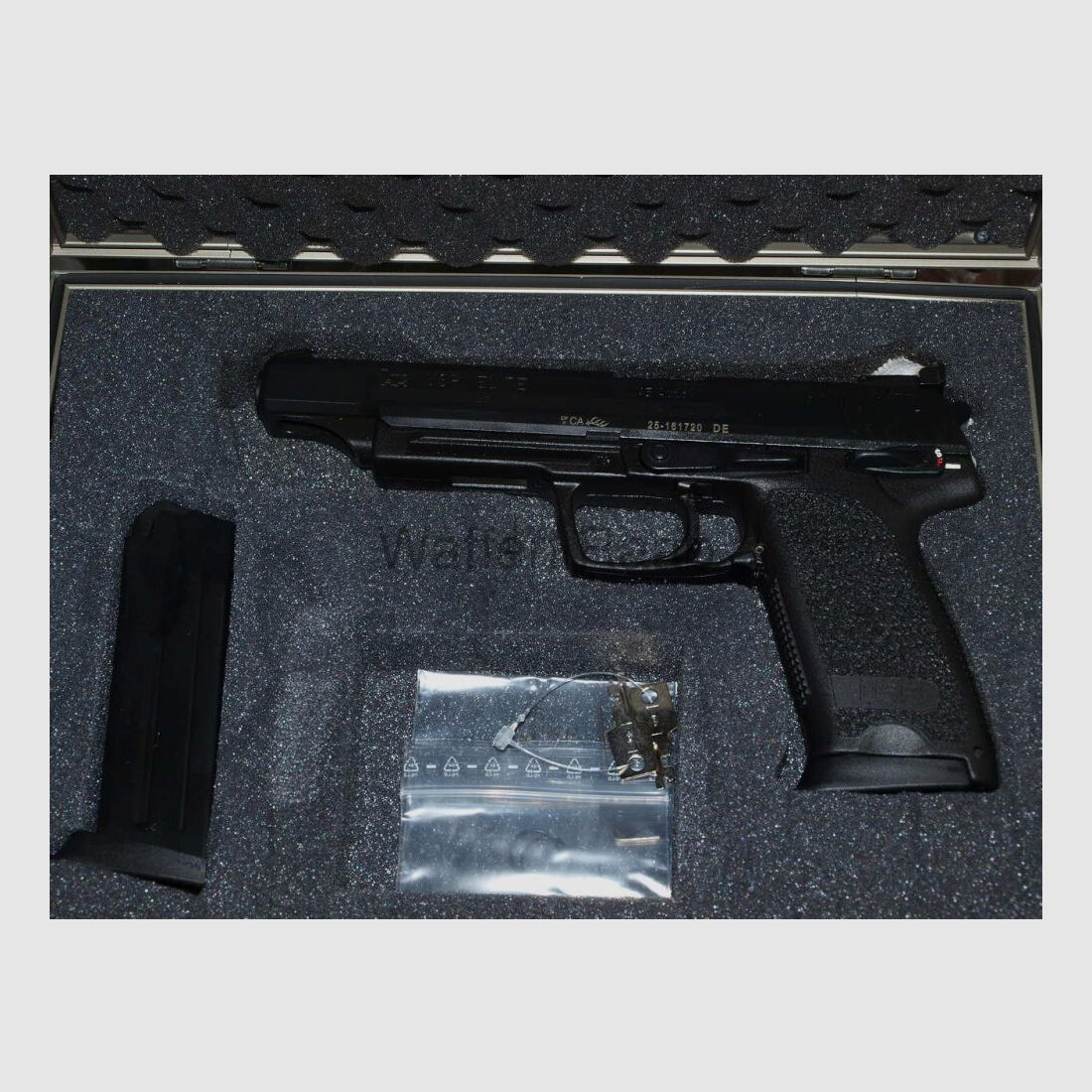 Heckler & Koch USP Elite	 Heckler & Koch USP Elite