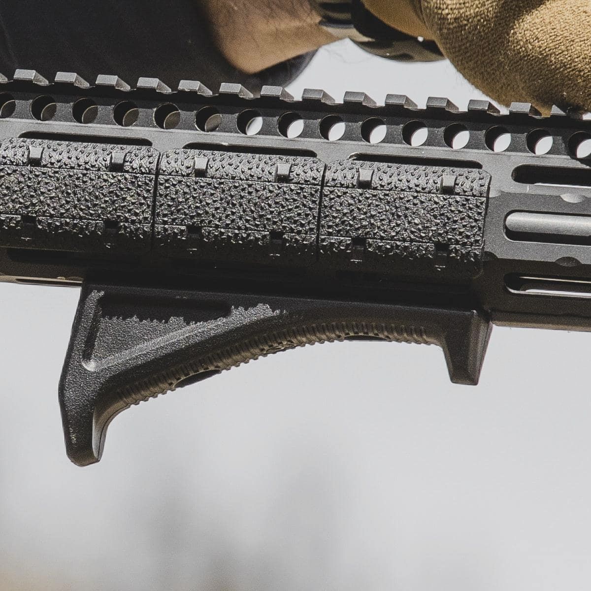 Magpul – AFG Frontgriff M-LOK / Black, Bild 4 von 5