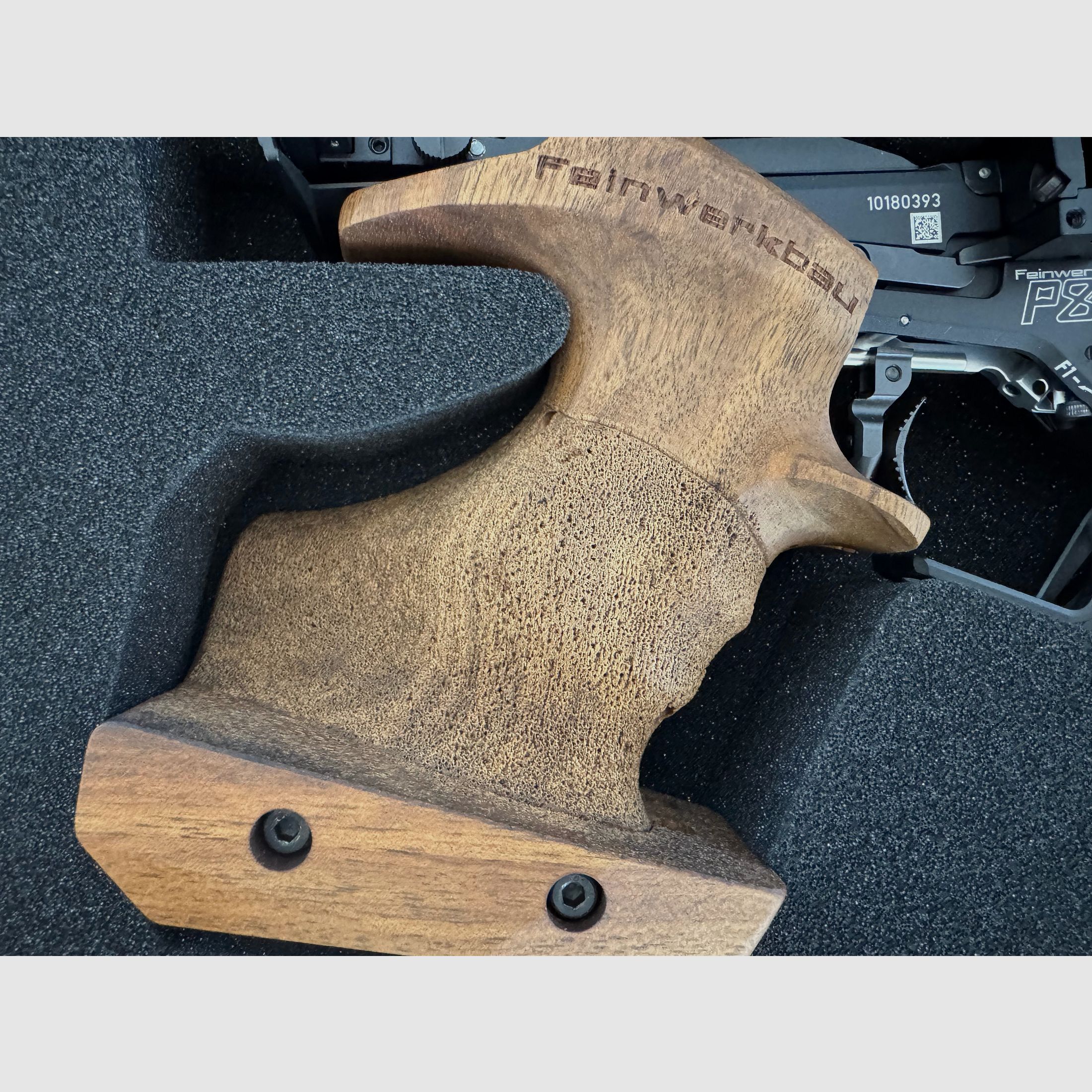 Feinwerkbau FWB P 85 air pistol (5-shot) - absolutely as new! Grip S right, 2 magazines, 2 cartridges (purchase 2025)