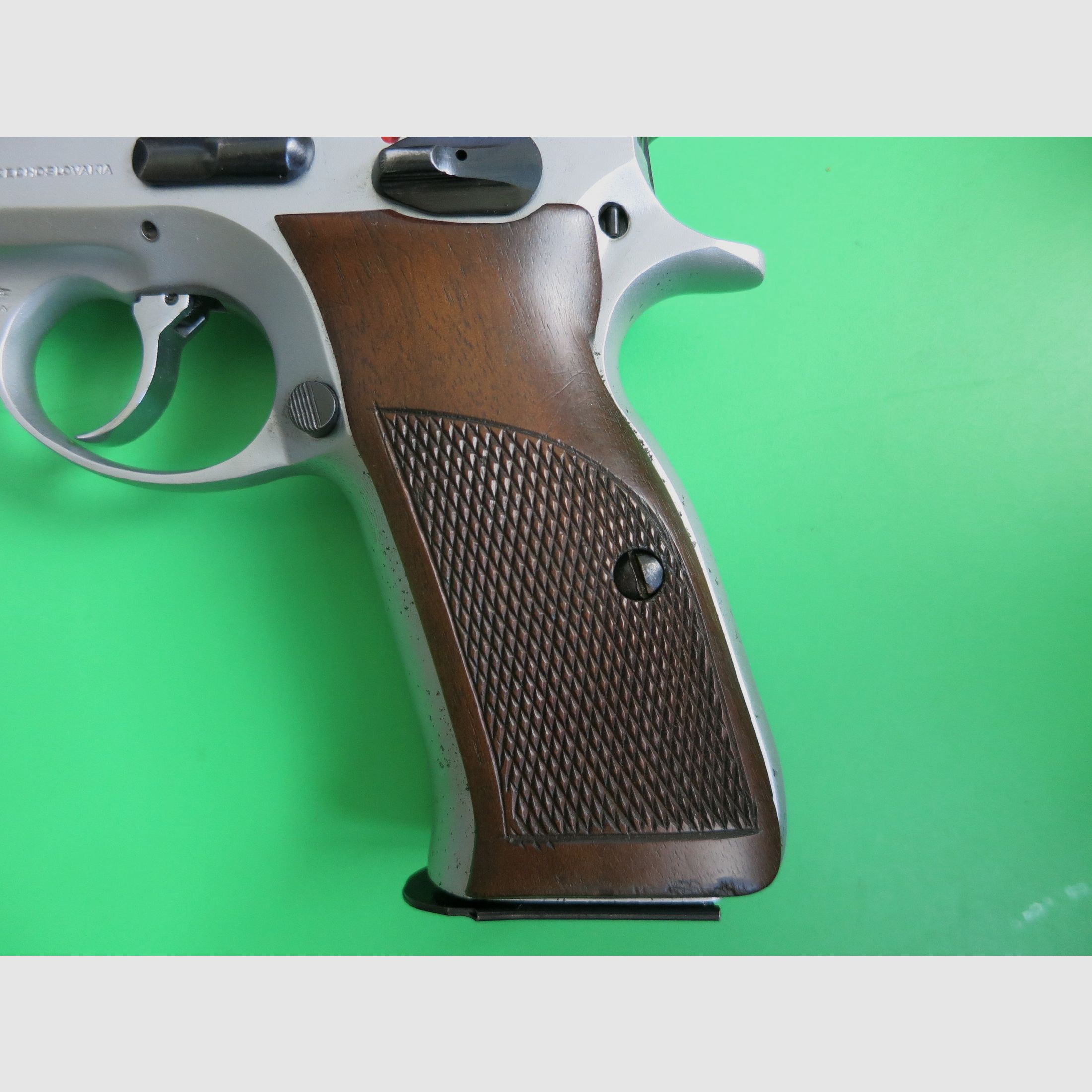 Brünner CZ75 DUO TONE o ČZ 75 (Česká zbrojovka), semiautomatica. Pistola auto caricatore calibro 9 × 19 mm       #28