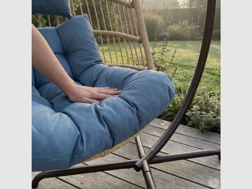 Silla colgante de 4 patas de acero con cojín de poliéster - Diseño plegable y relajación, imagen 9 de 17