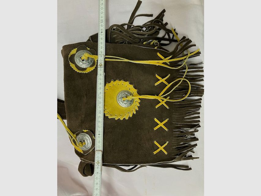 Umhängeasche Western - Trapper, zie de beschrijving en afbeeldingen