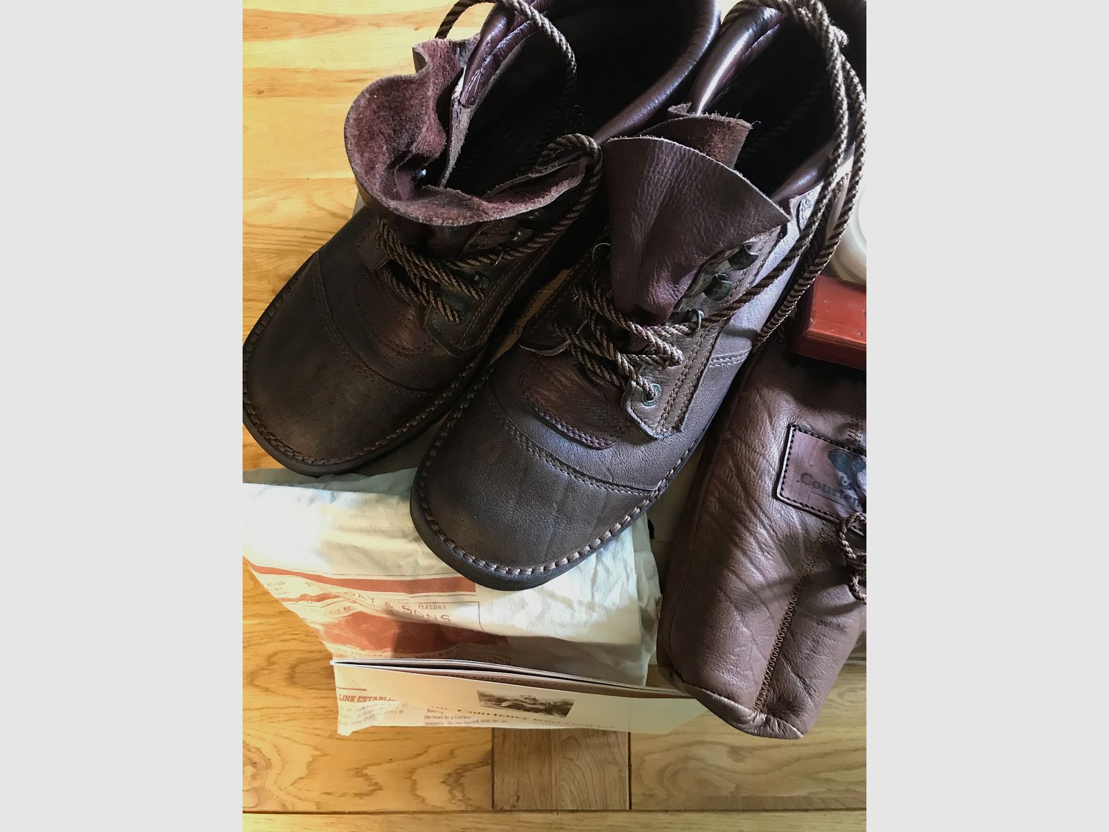 Men’s Courtney Safari Hunter Size 10