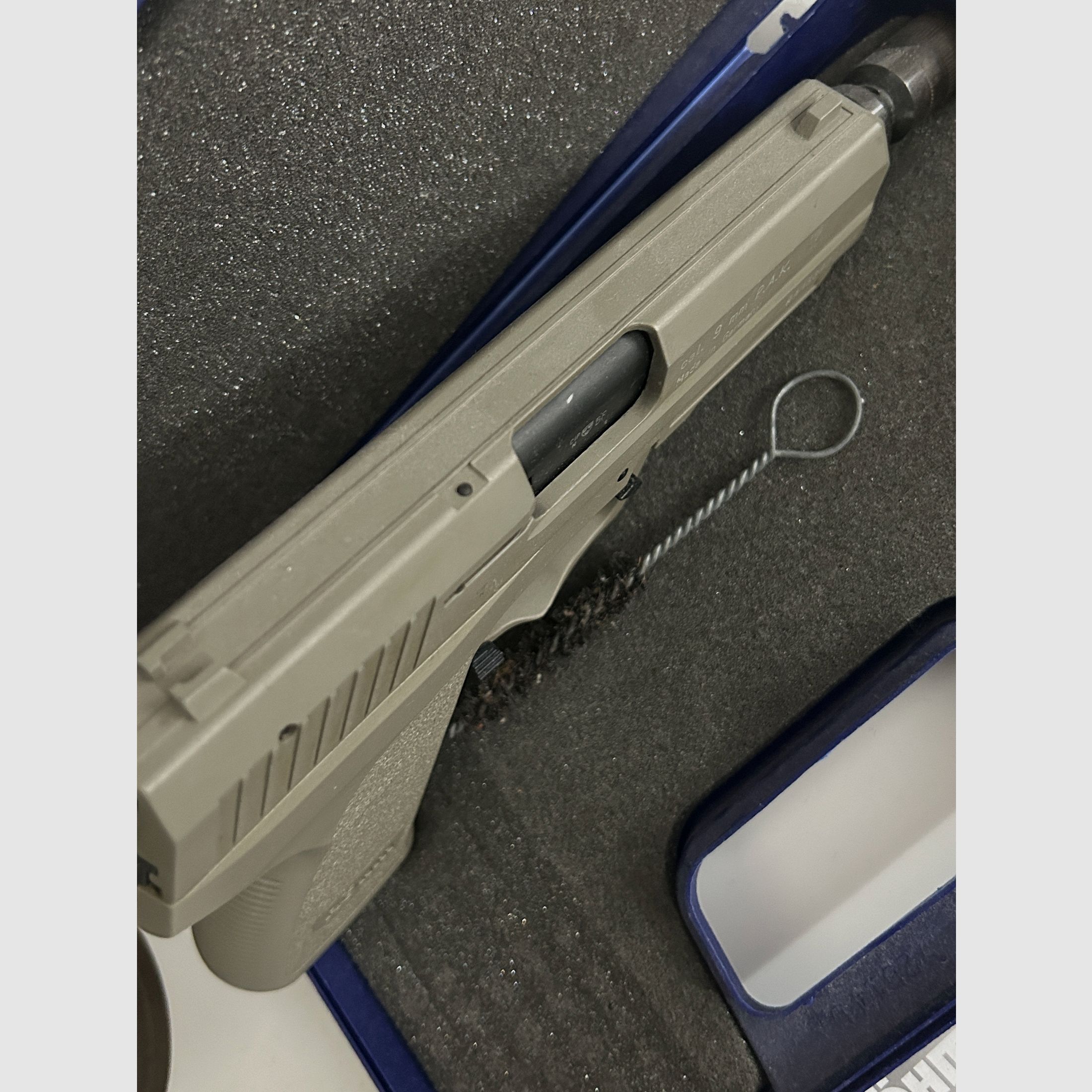 Röhm RG 96 Schreckschuss Pistole 9 mm P.A.K. Icon Grau