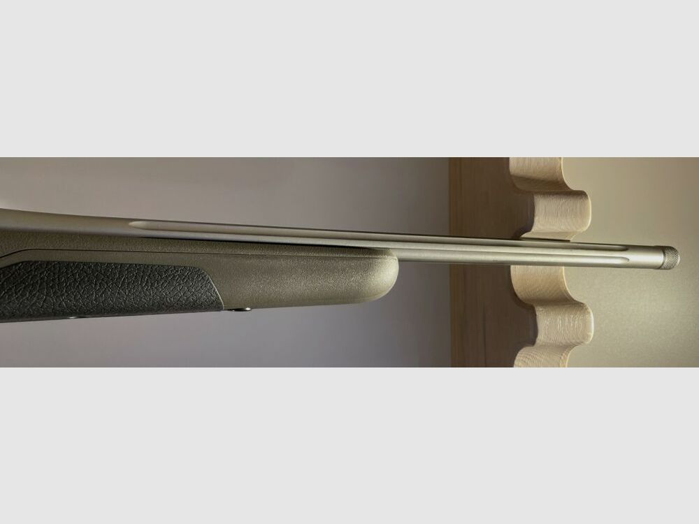 SAKO 90 FINNLIGHT COURT EN ACIER INOXYDABLE