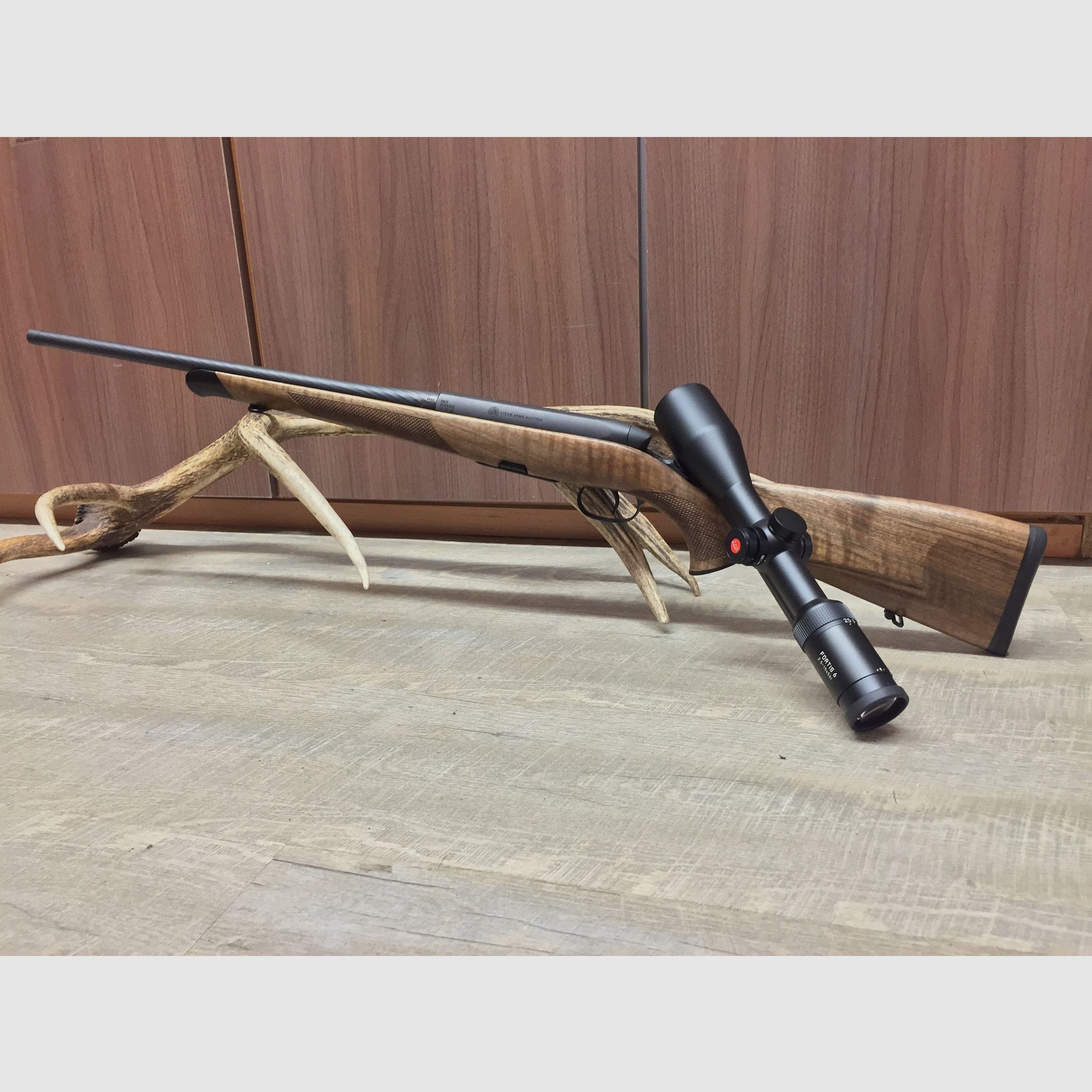 Steyr Mannlicher SM 12 Classic, mit Leica Fortis 6 2,5-15x56 i