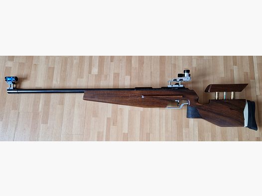 KK Diana 820 im Holzschaft