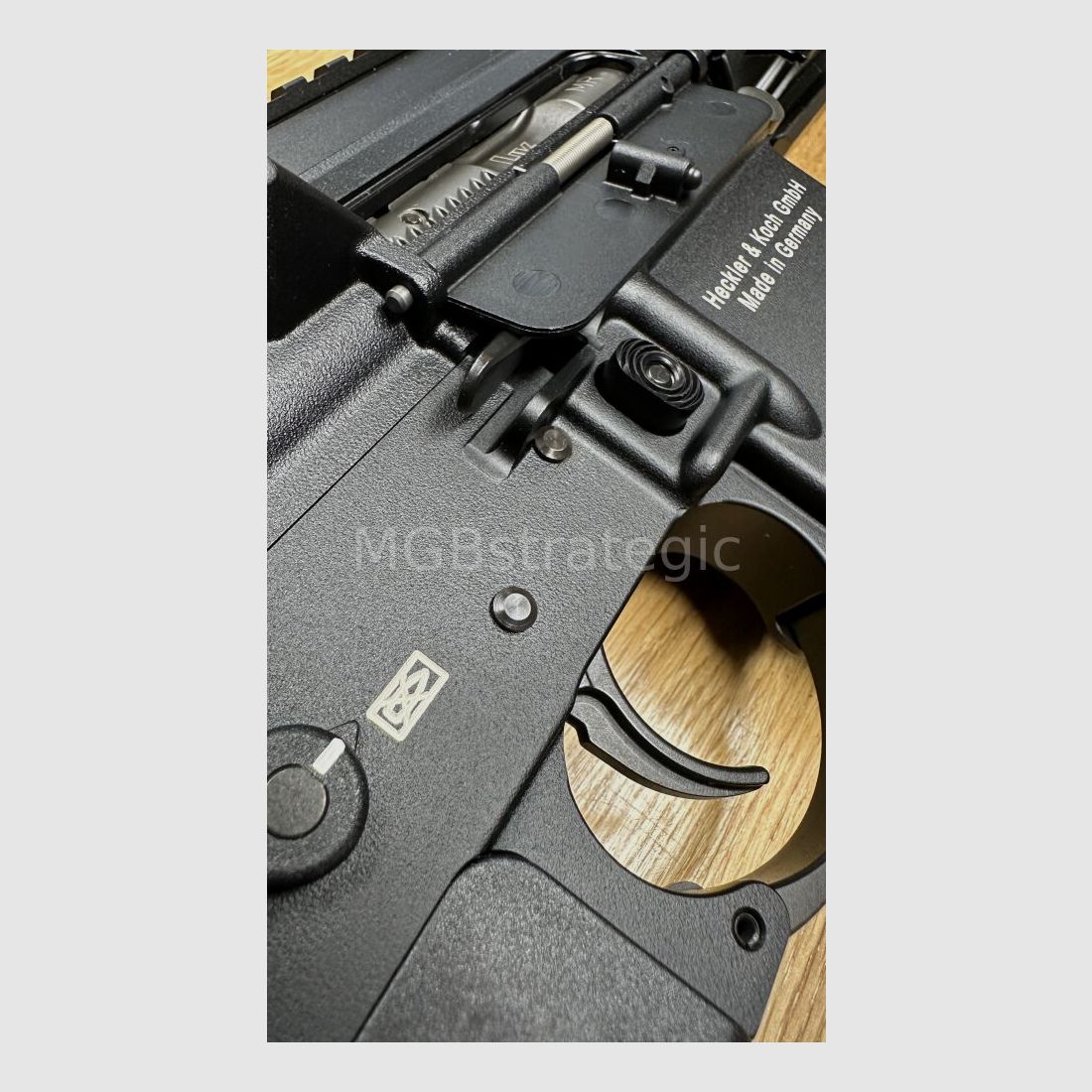 Heckler & Koch MR223 A3 Slim-Line 16,5" Lauf - halbautom. Büchse .223Rem sportlich zugelassen! - Das zivile H&K 416 - mit Original H&K Abzugs- und Schlagstück Pin mit extra Sicherung wie bei G95K + Original H&K QD End-Plate (doppelt neu verstemmt, siehe Foto)
