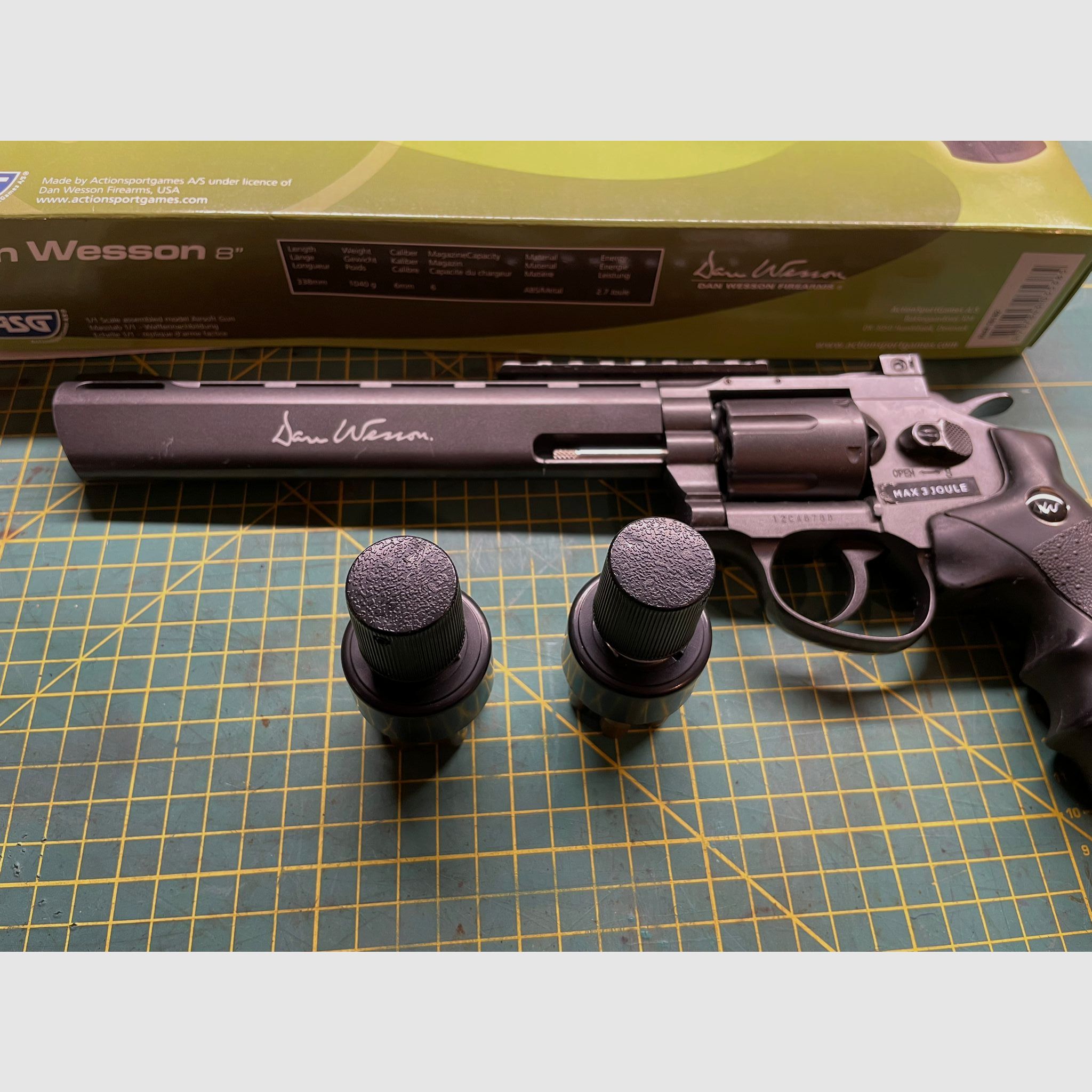 Revólver Dan Wesson 8" Co2 6mm BB