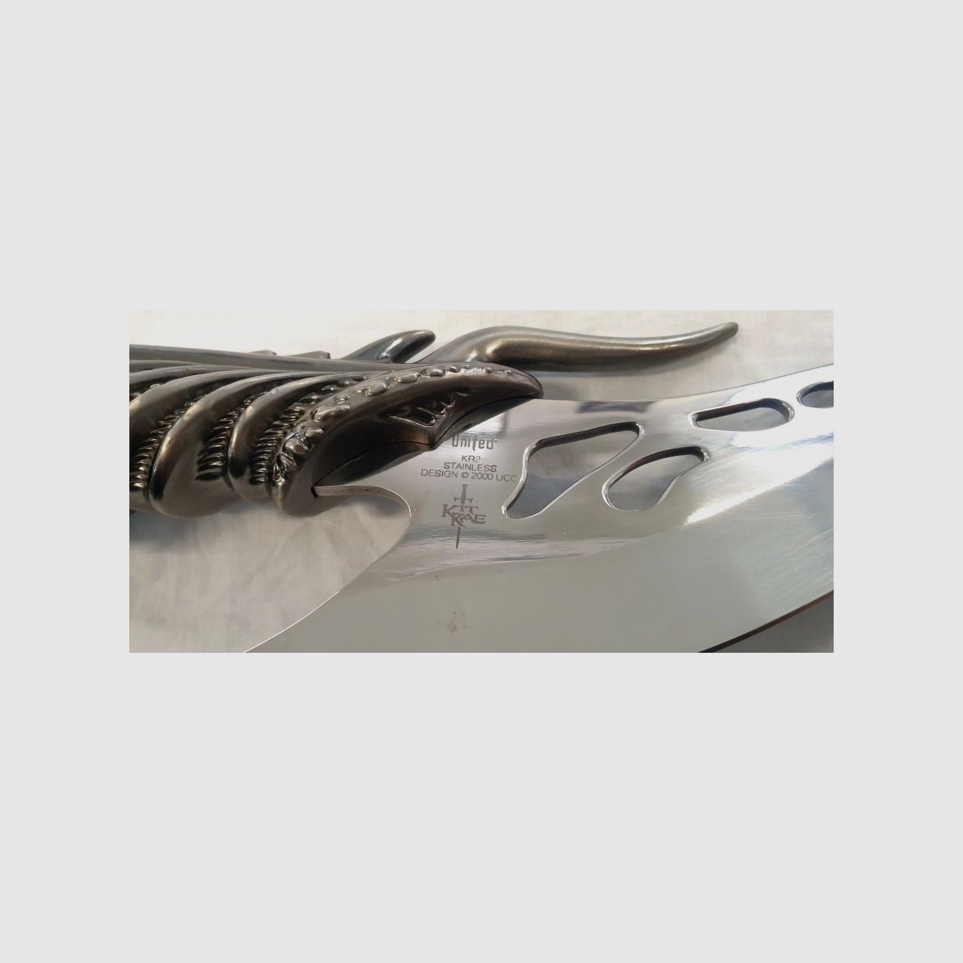 UNITED CUTLERY KR2 Shadow Slayer, Bild 5 von 5
