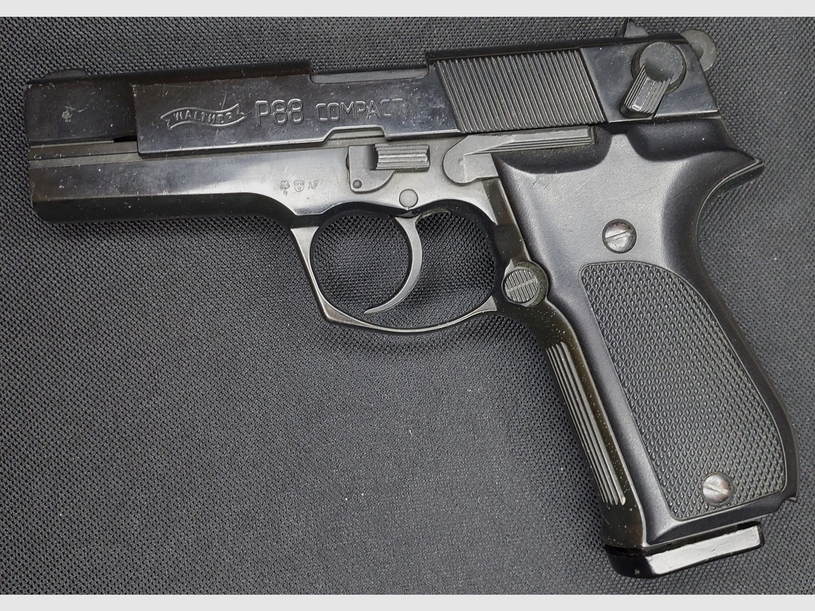 Walther P88-9 (P 88 Compact) blank firing pistol 9mm P.A.K. black (PTB 764)