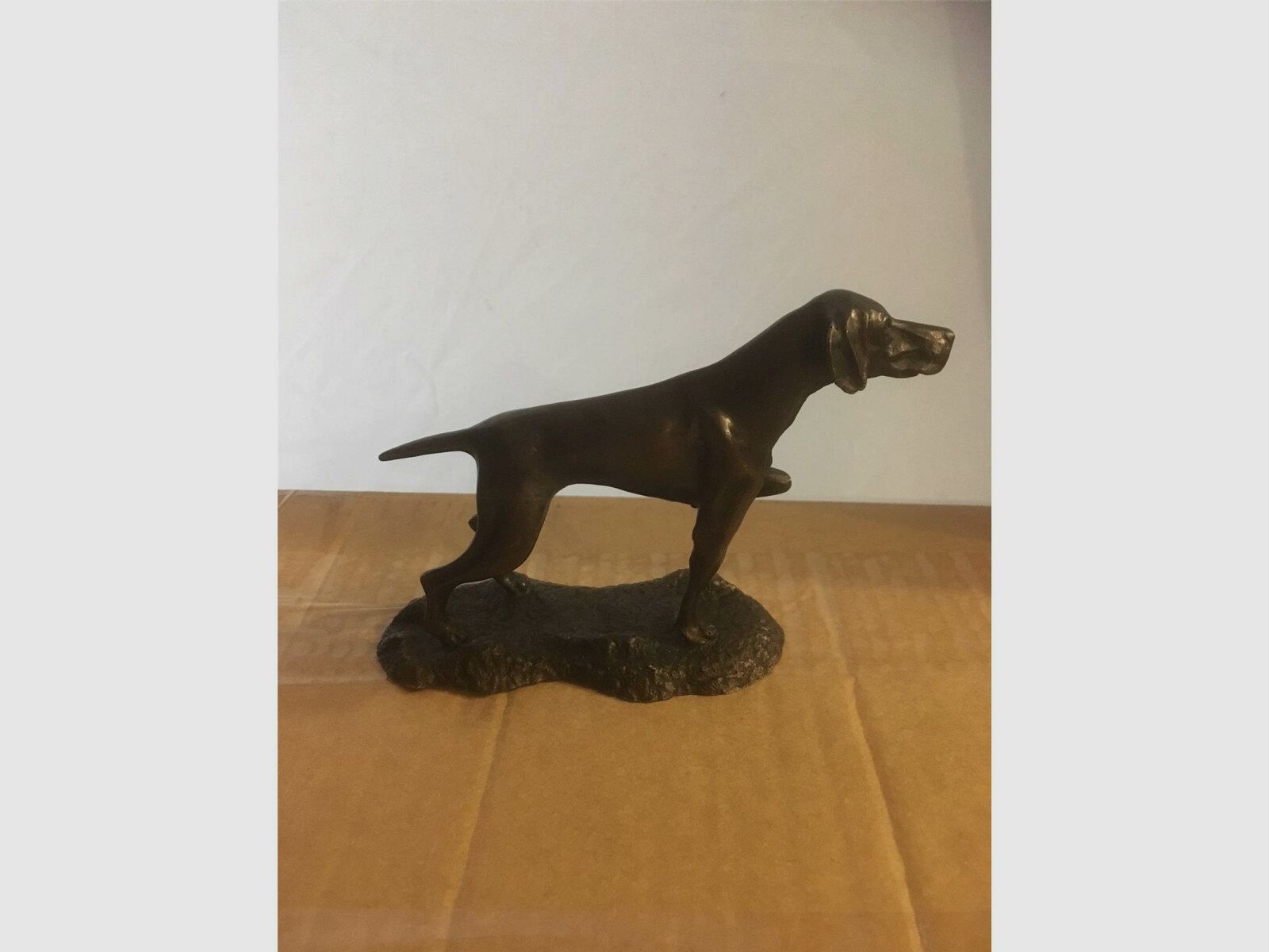Lovergreen Accessoires Motiv Bracke auf einer Fährte patinierte Bronze-Statue