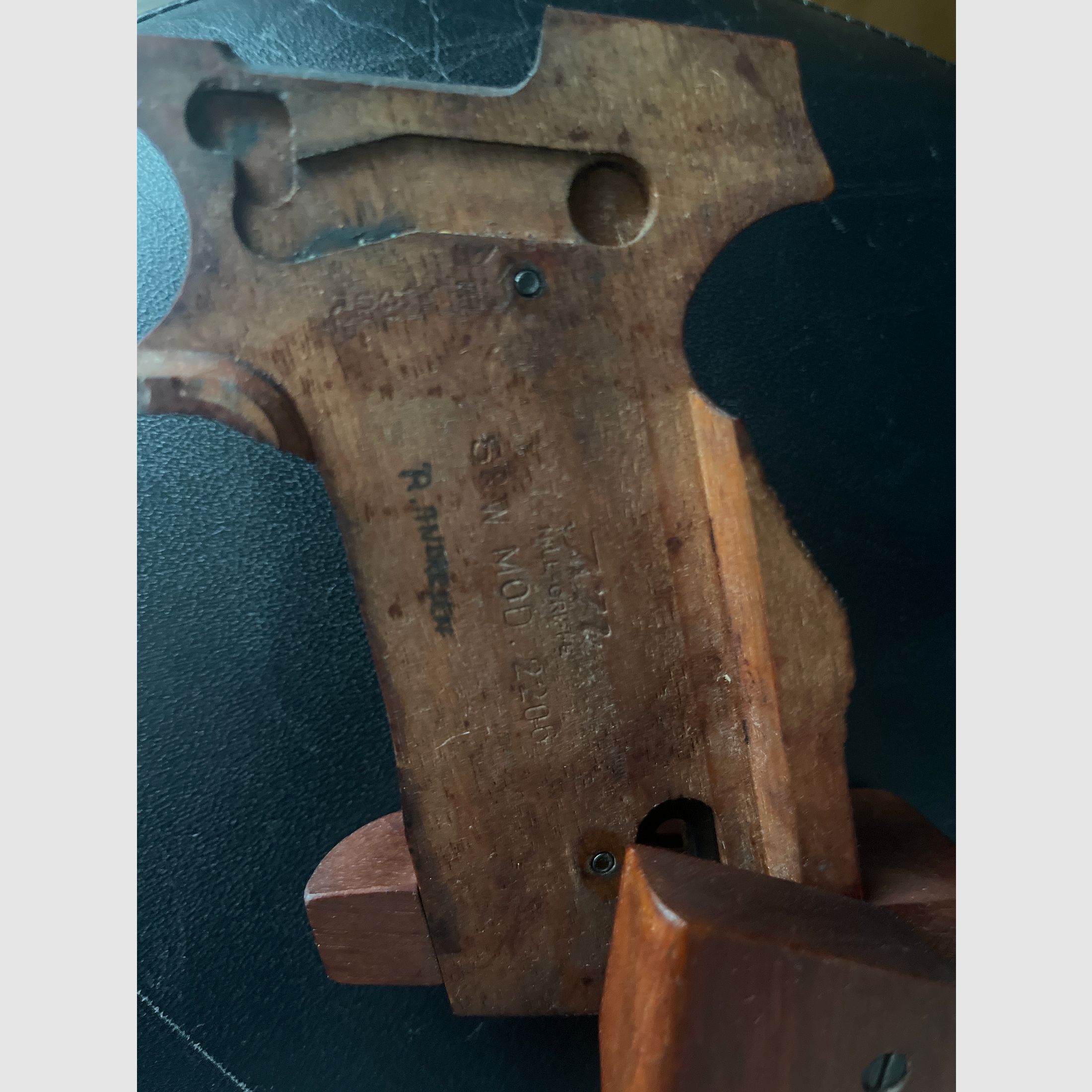 KN Nill grip for S&W model 422 / 622 / 2266 / 2213 / 2214 / 2206 right, adjustable with finger grooves right-handed