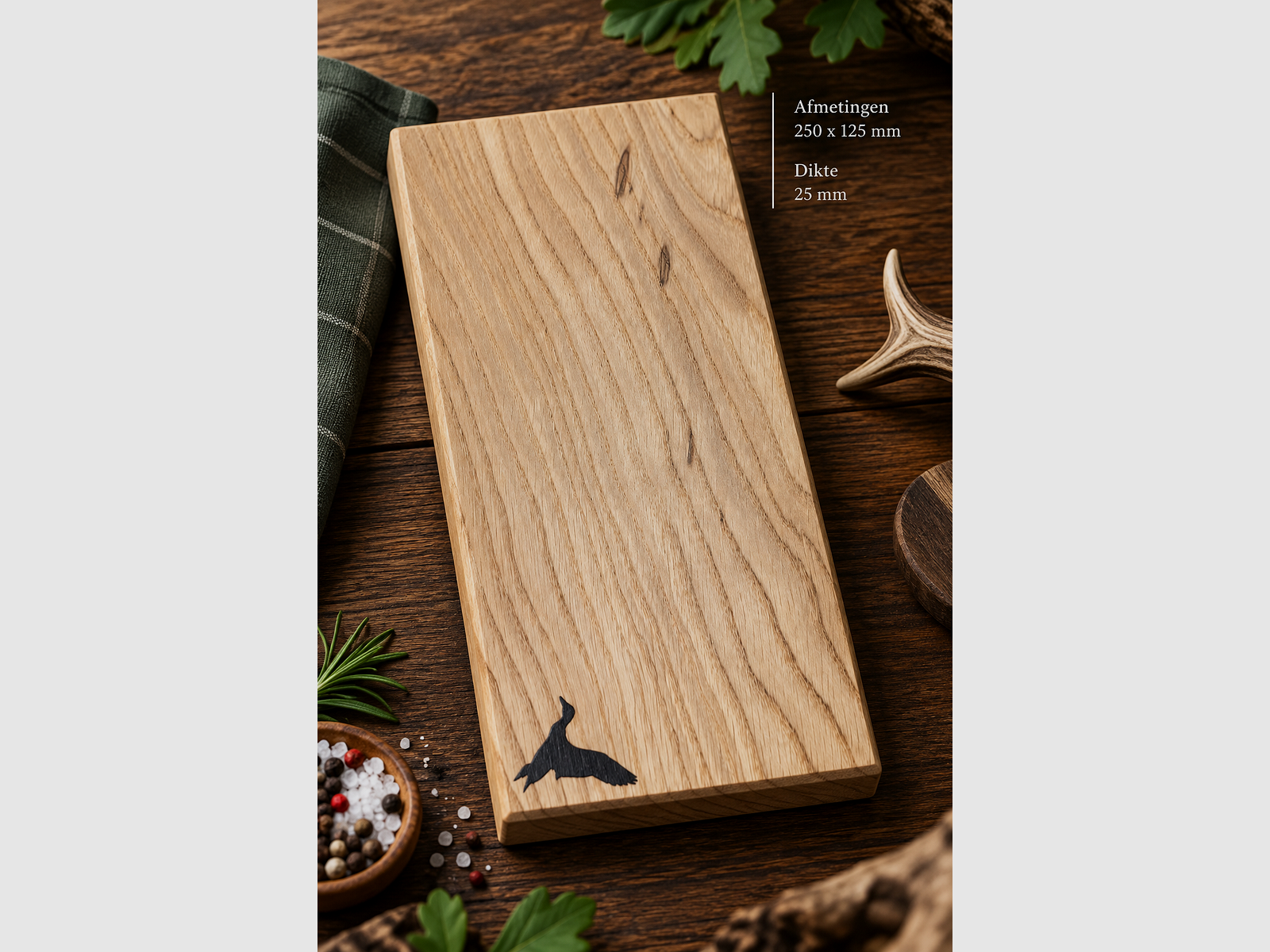 Atelier Julien x Jagter Tagliere in legno con motivo di caccia