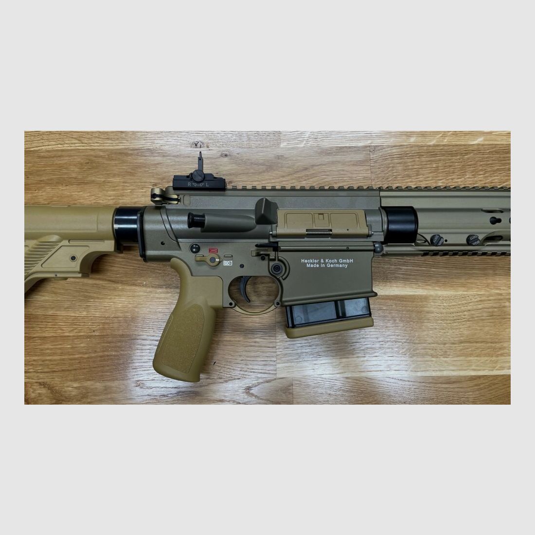 Heckler & Koch MR308 A3 13" - semi-automatic rifle .308 Win. Color sand / RAL8000 - H&K MR 308 A3 - civilian version of the H&K 417