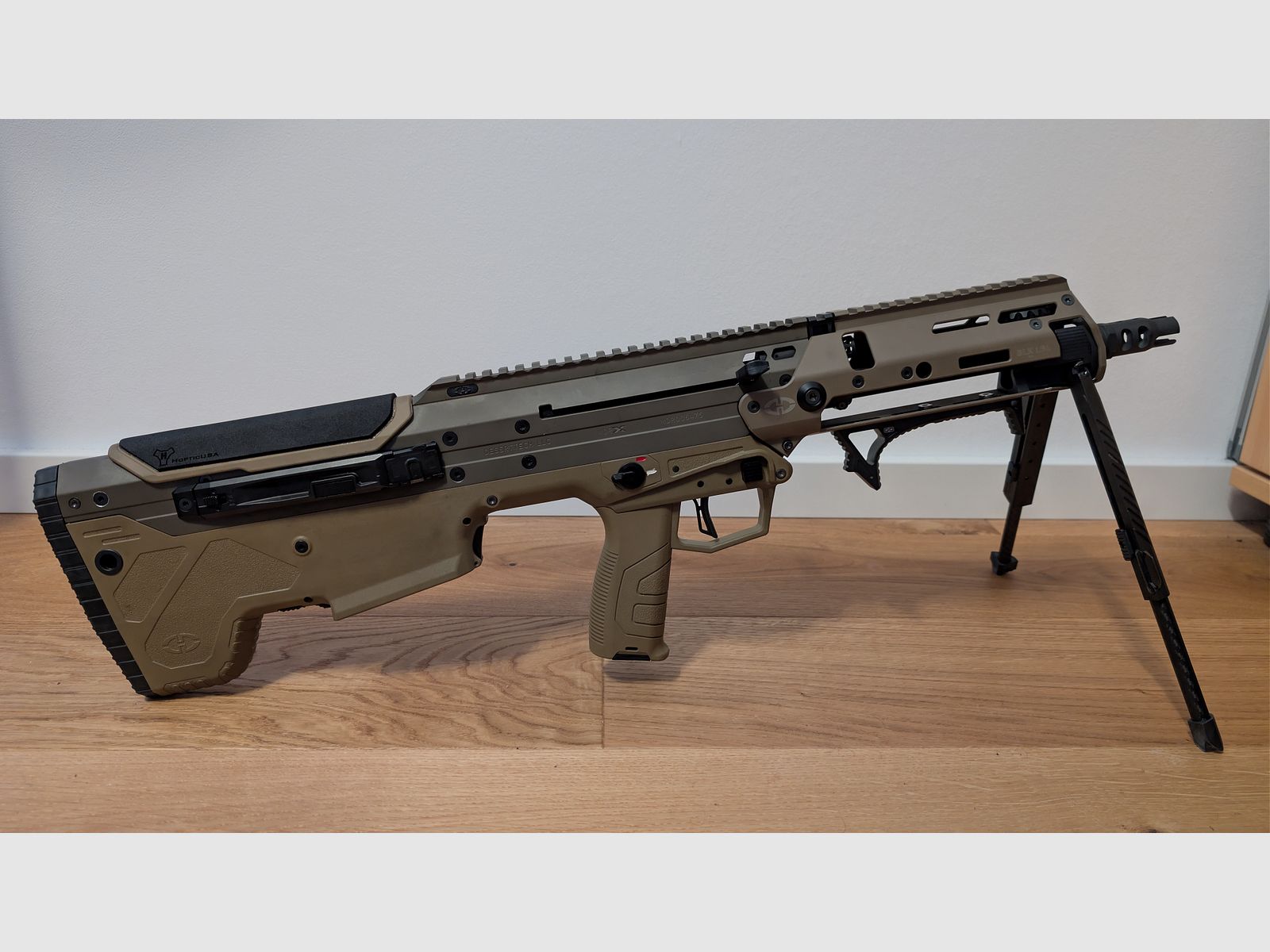 Desert Tech MDRX with BLK LBL Mantis and Jard trigger