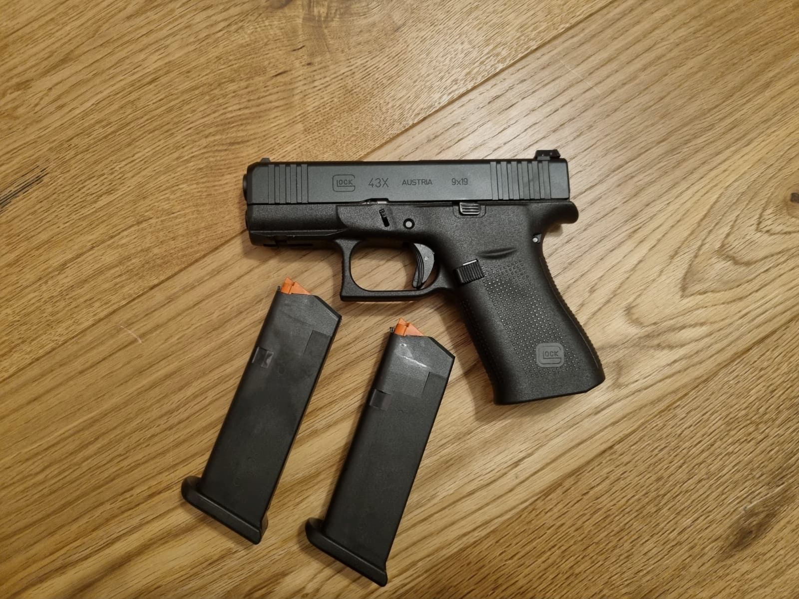 Glock 43X met magazijnen en koffer