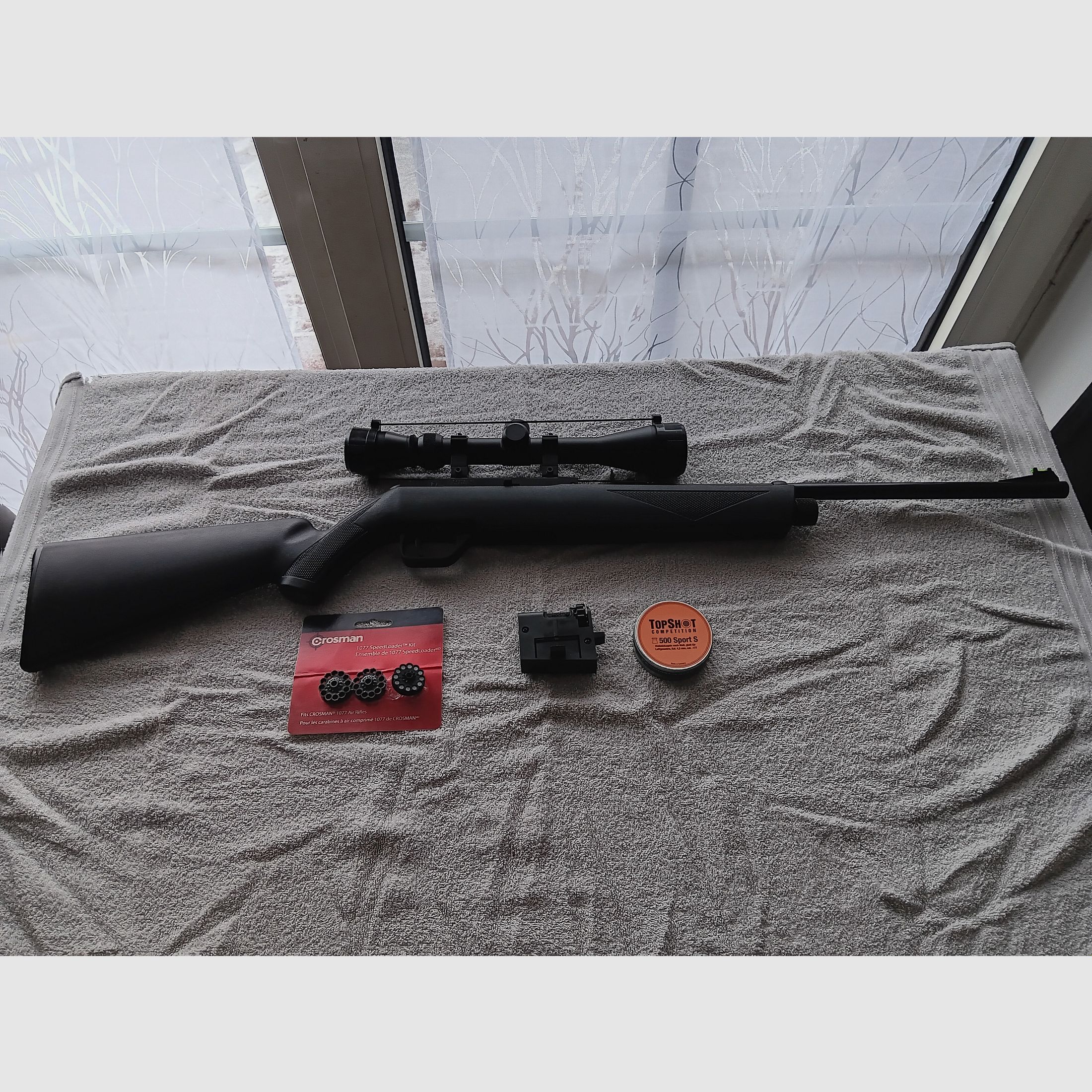 Neue Co2 Crosman 1077 mit Zielfernrohr 12 Schuss Mag.