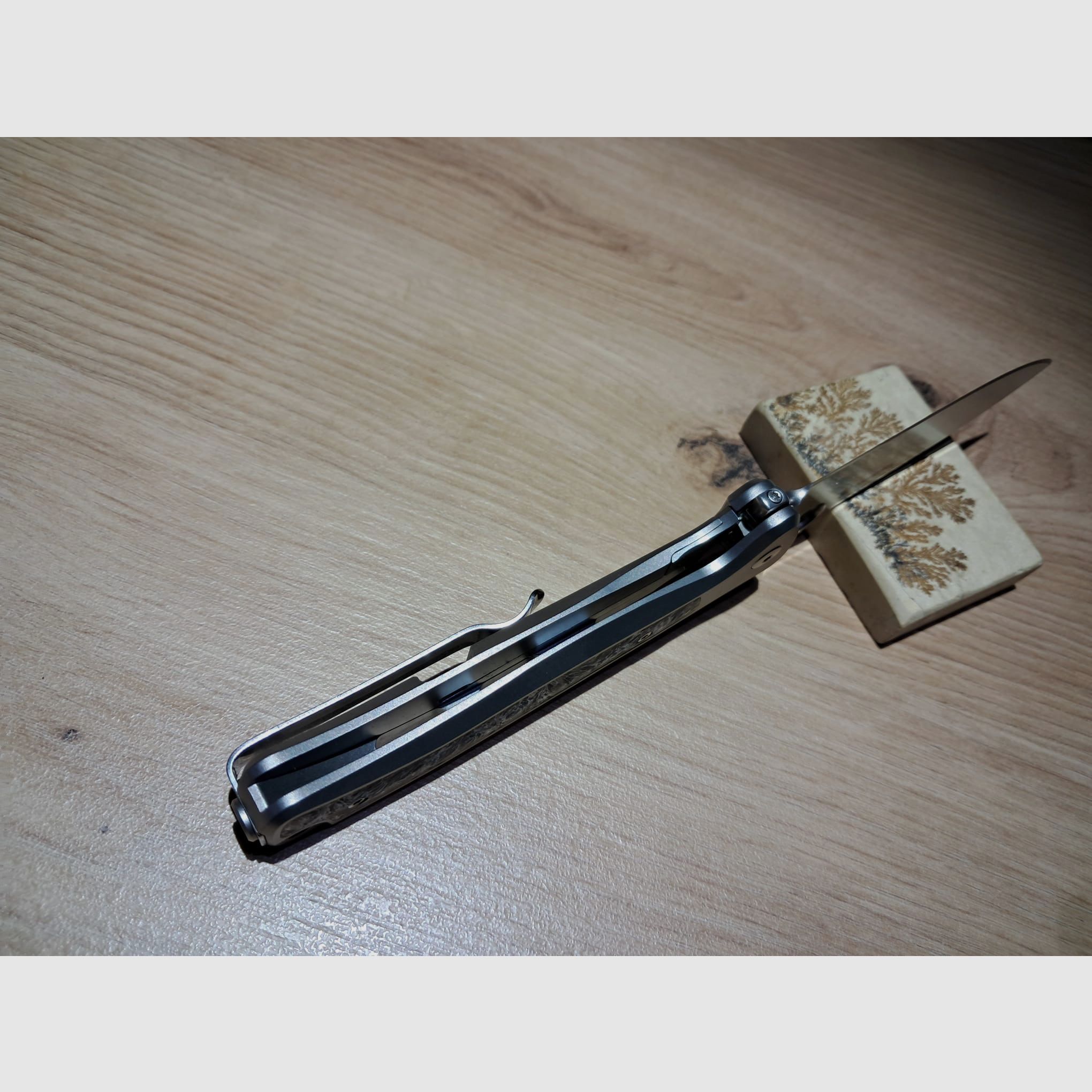 Spyderco Slym Titan. Lionsteel. Messer. Taschenmesser