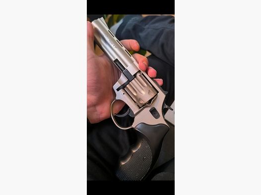 Vends revolver à gaz Ekol Viper 4,5 d'occasion