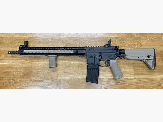 utilizzabile sportivamente! Windham Weaponry WW-15 carabina semi-automatica .223Rem canna da 16" con sistema a gas Mid-Length - ottima base per progetto di tuning - sistema AR15 tipo AR-15 con protezione per le mani Midwest Combat + parti BCMGUNFIGHTER + parti Magpul