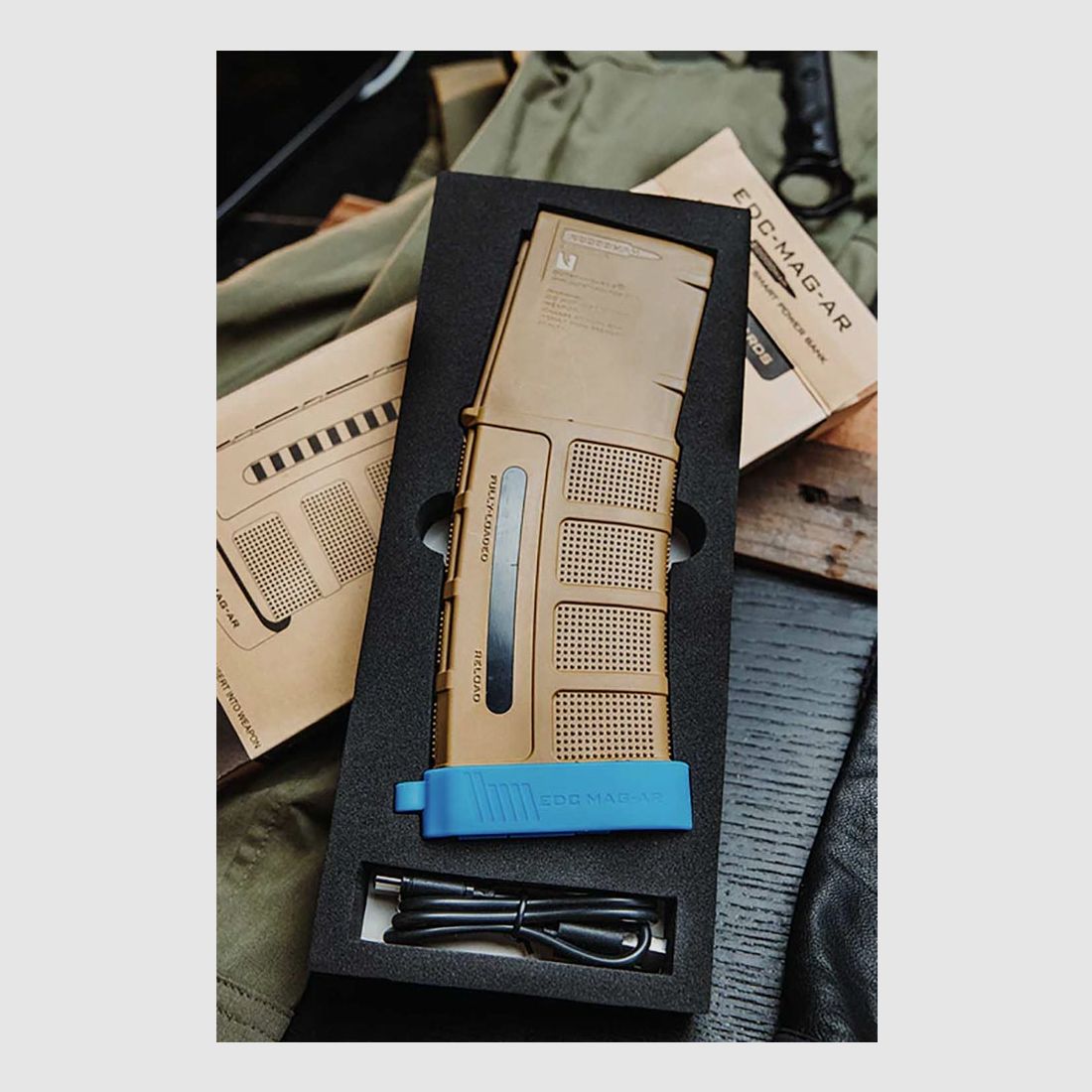 OUTSTANDARDS EDC MAG AR SCHWARZ POWERBANK 20000mAh/76Wh