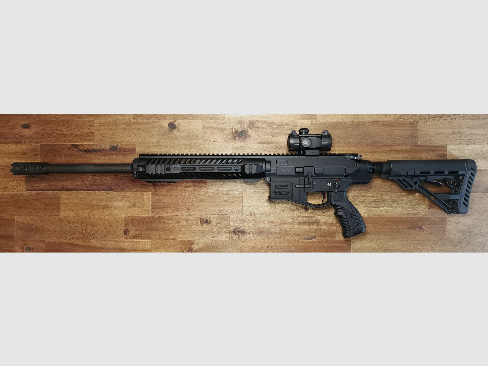 UTAS XTR-12 + 8 magazine