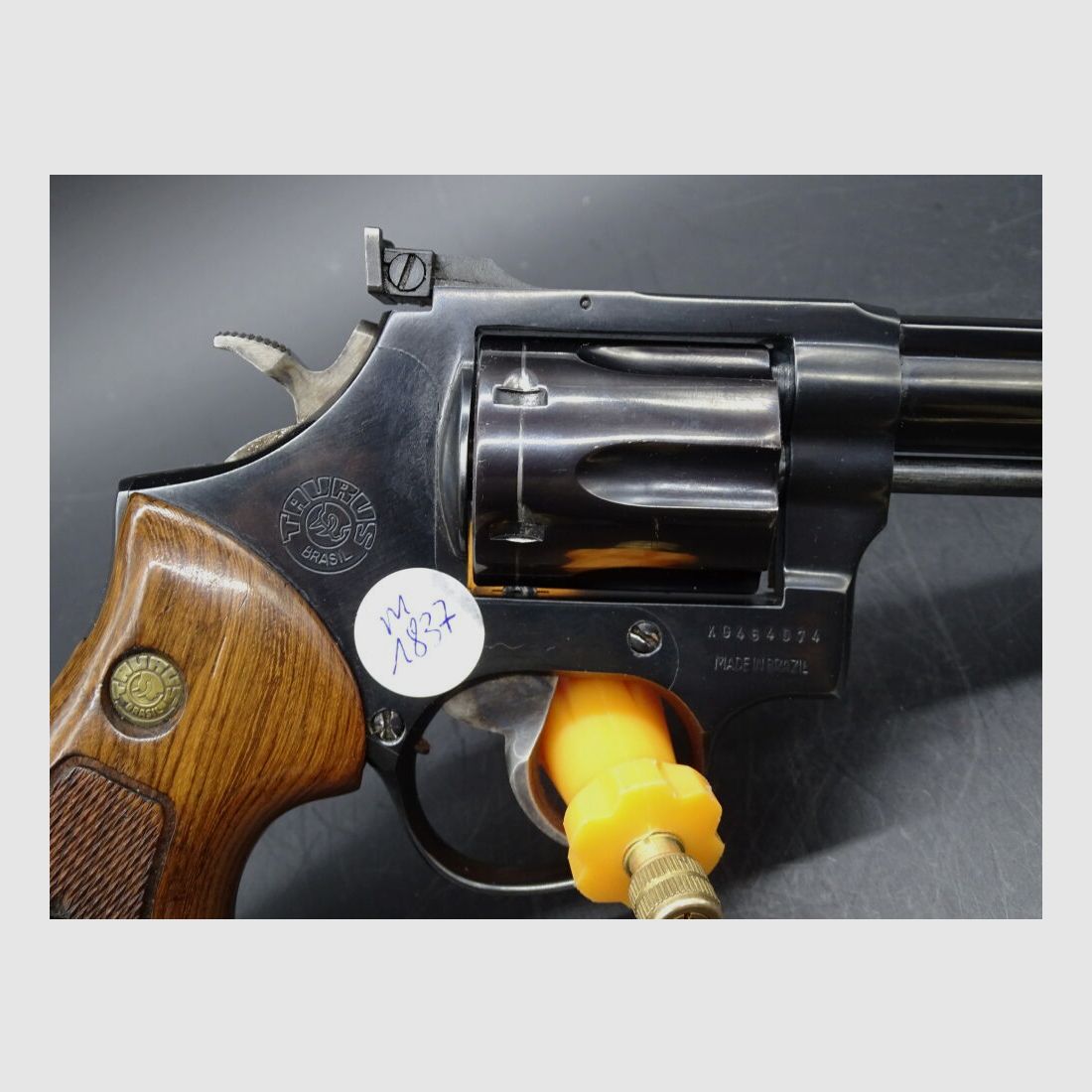Taurus Revolver caliber .22lr 6"