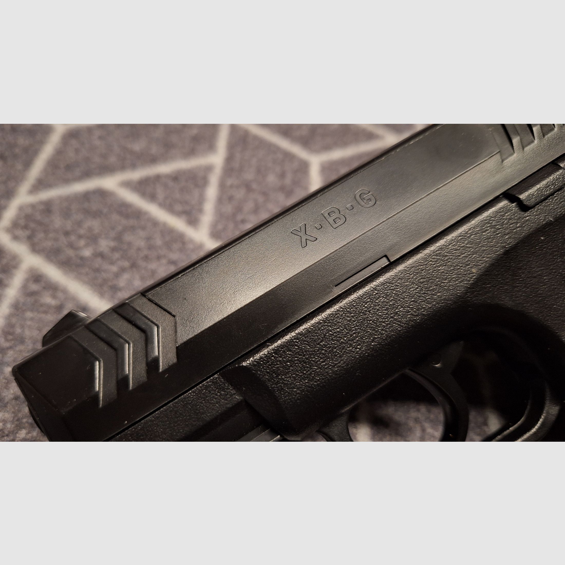 Umarex XBG - 4,5 mm Stahl BB Co2-Pistole 3x Magazine!