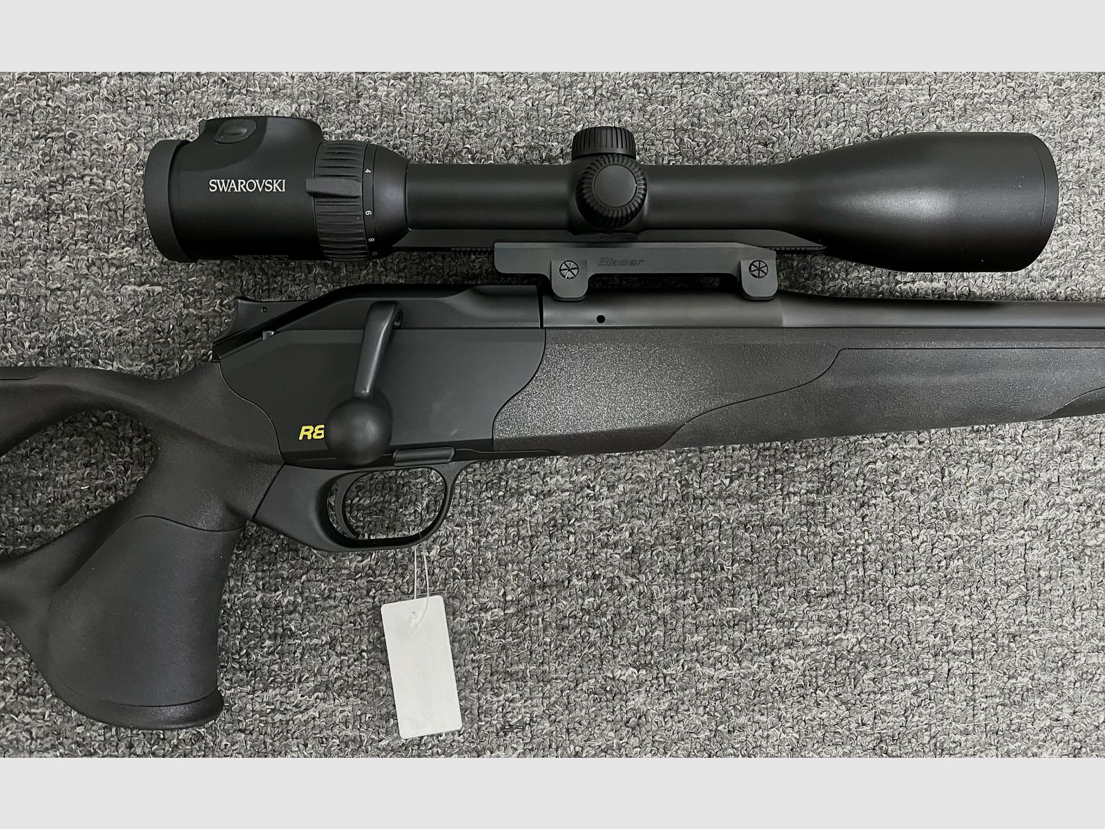 Blaser R8 Ultimate VSR 8x57 IS + Swarovski 2-12x50 + Sattelmontage