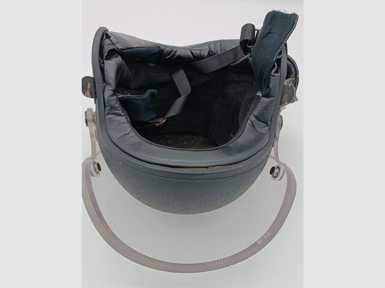 Schuberth P100 Polizeihelm aus Kevlar mit ballistischem Visier