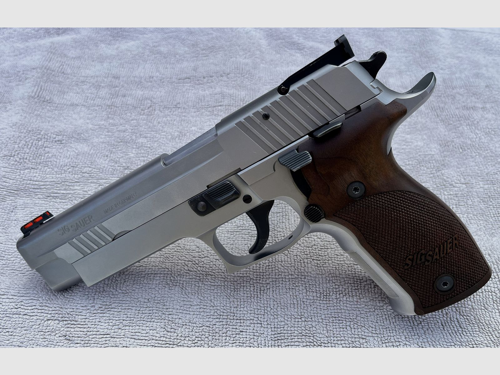 SIG Sauer P226 S / early German X-Line / early X-Five generation, Eckernförde 9 mm Para, extensive accessories