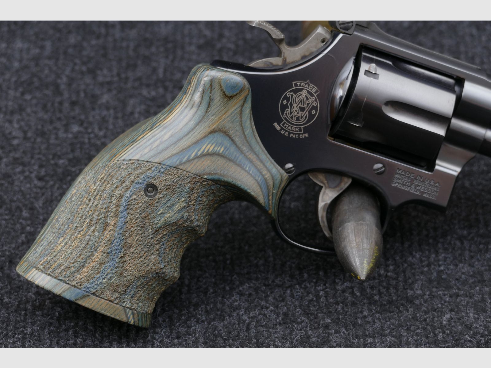 Smith & Wesson 586-4 Target Champion – .357 Magnum – 6-inch barrel – Nill laminated wood grip – very good condition, image 5 of 16