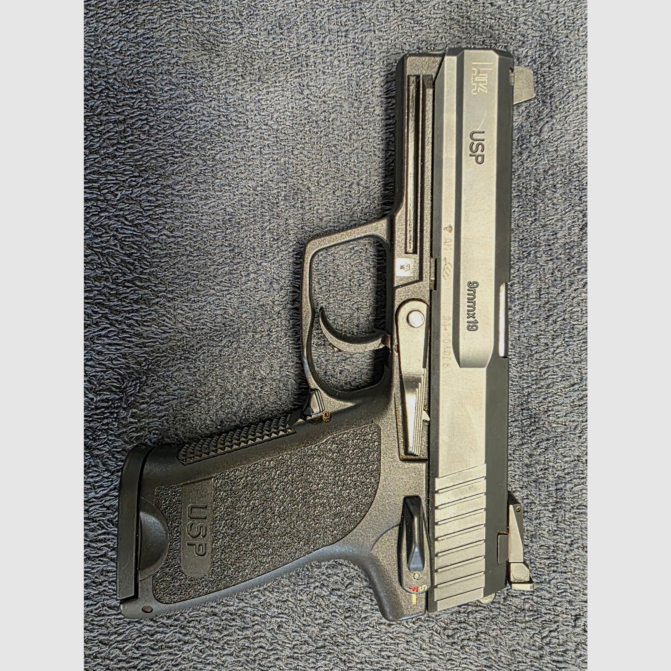 Heckler & Koch USP , 9mm