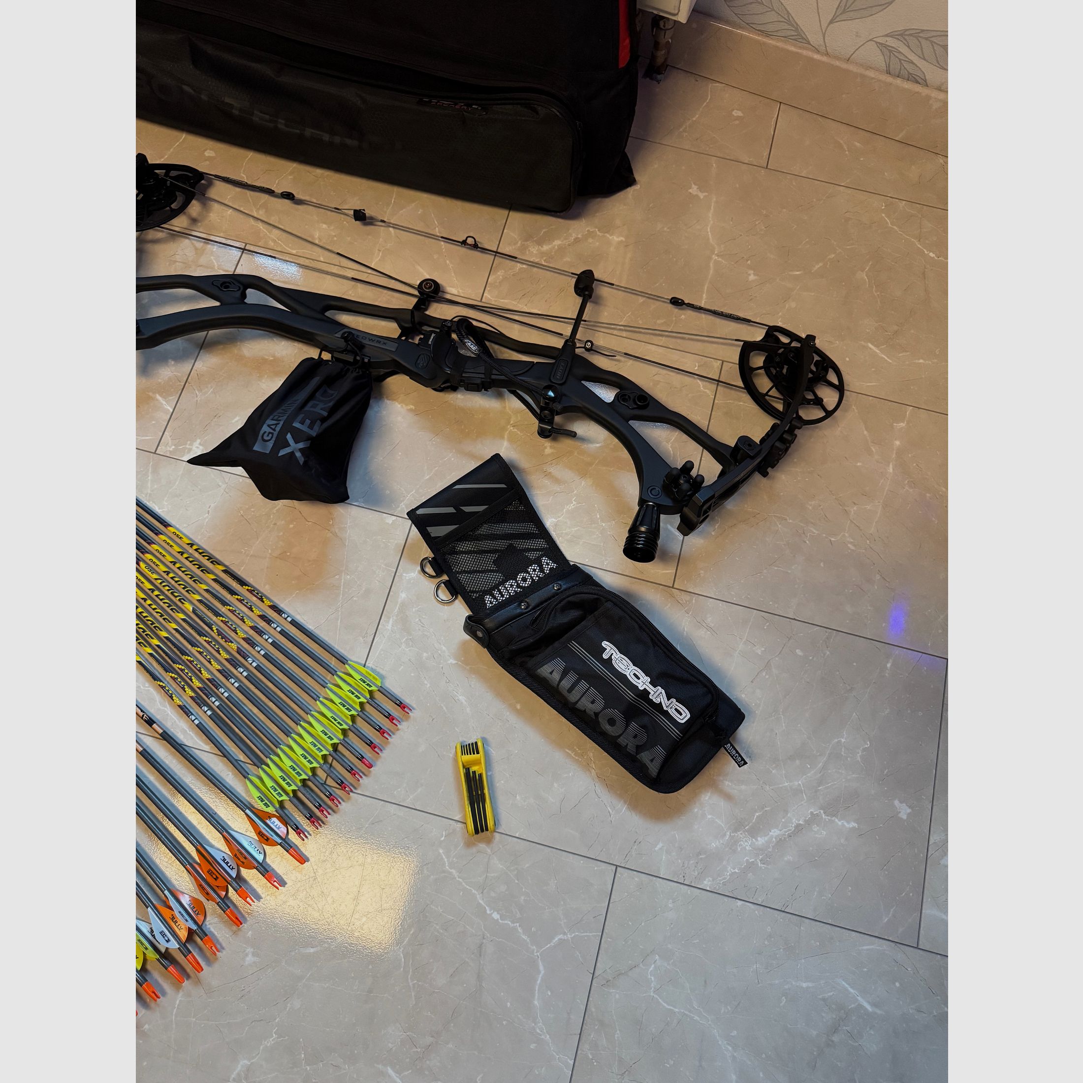 Hoyt Carbon RX-7 Ultra mit Garmin Xero A1i Pro – Top Zustand