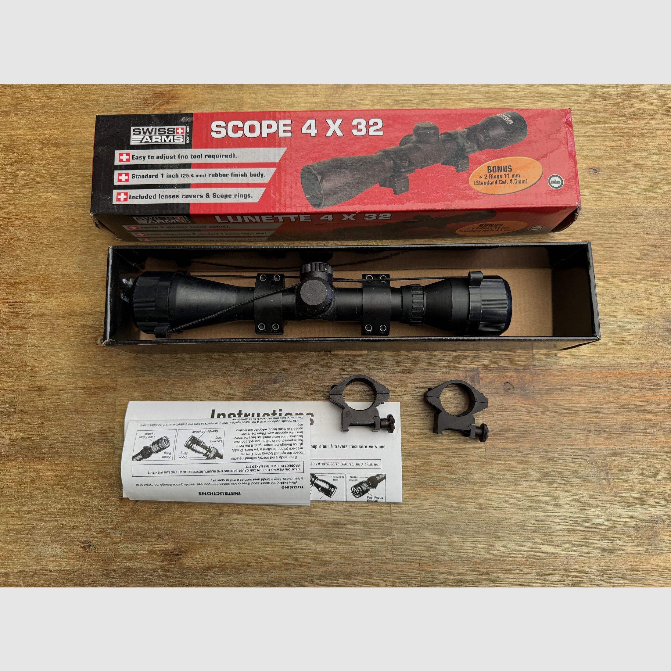 Verschiedene Softair-Waffen und Zubehör (Zielfernrohr, Magazine, Schalldämpfer, etc)