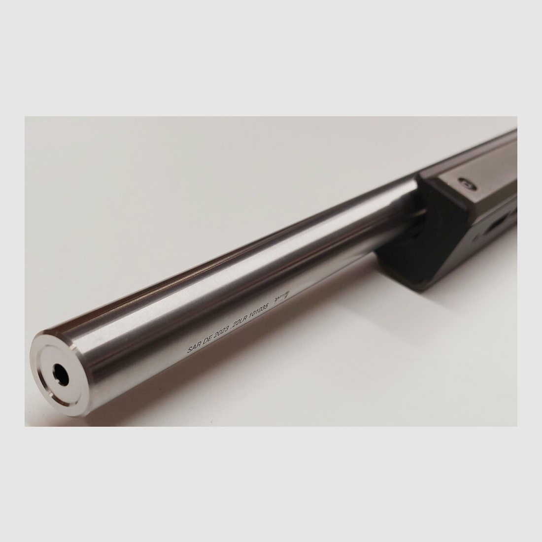 Schwaben Arms GmbH - Nouveauté - SAR 10/22 MATCH carabine semi-automatique, calibre .22L.R., avec canon bull et crosse MDT ORYX