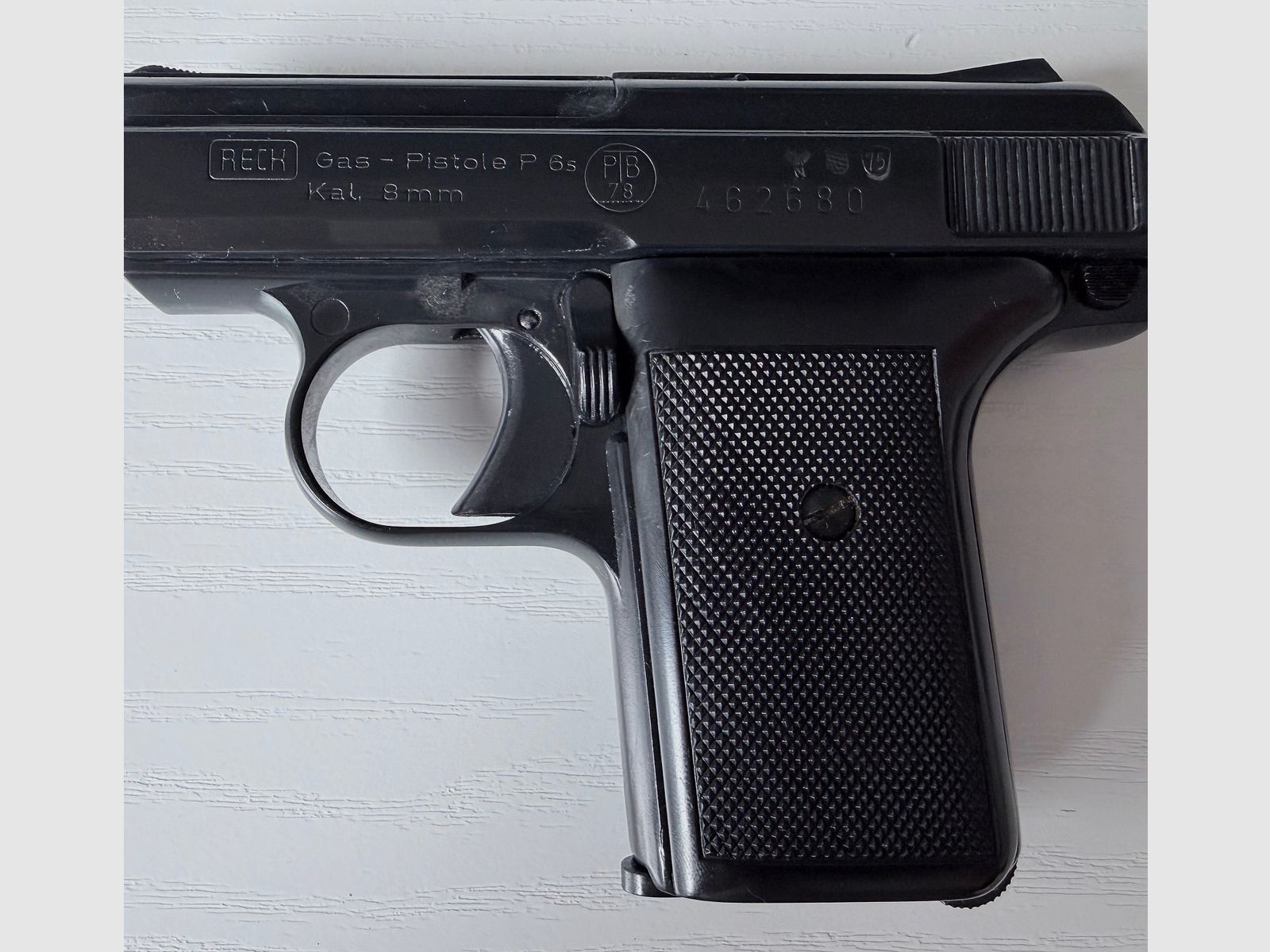 Reck P 6 S 8mm Knall- und Gaspistole mit Abschussbecher in OVP Sammlerstück