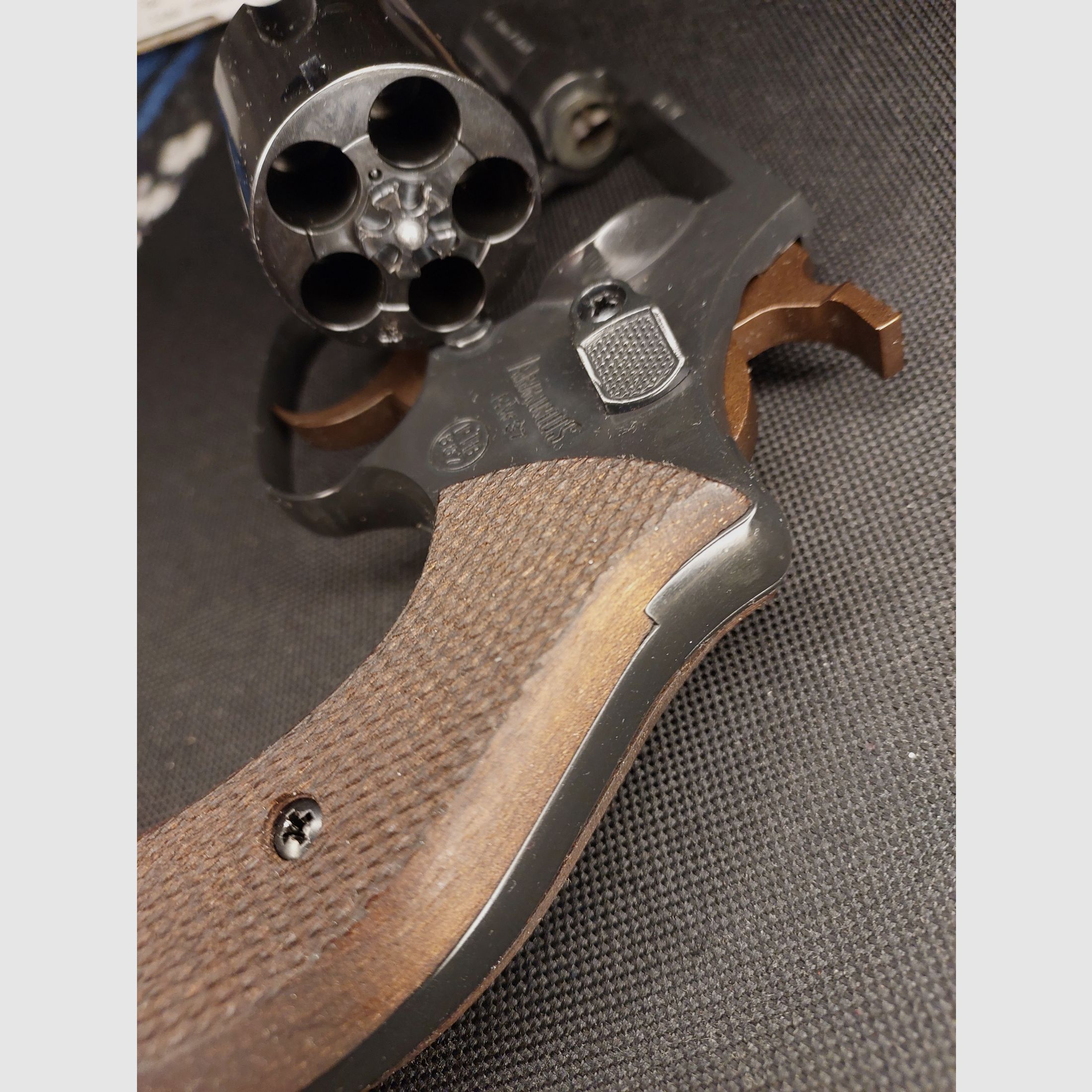 Weihrauch HW37 Kal. 9mm R.K. (PTB 887) OVP mit Holzgriffen - NEU (Arminius HW 37)