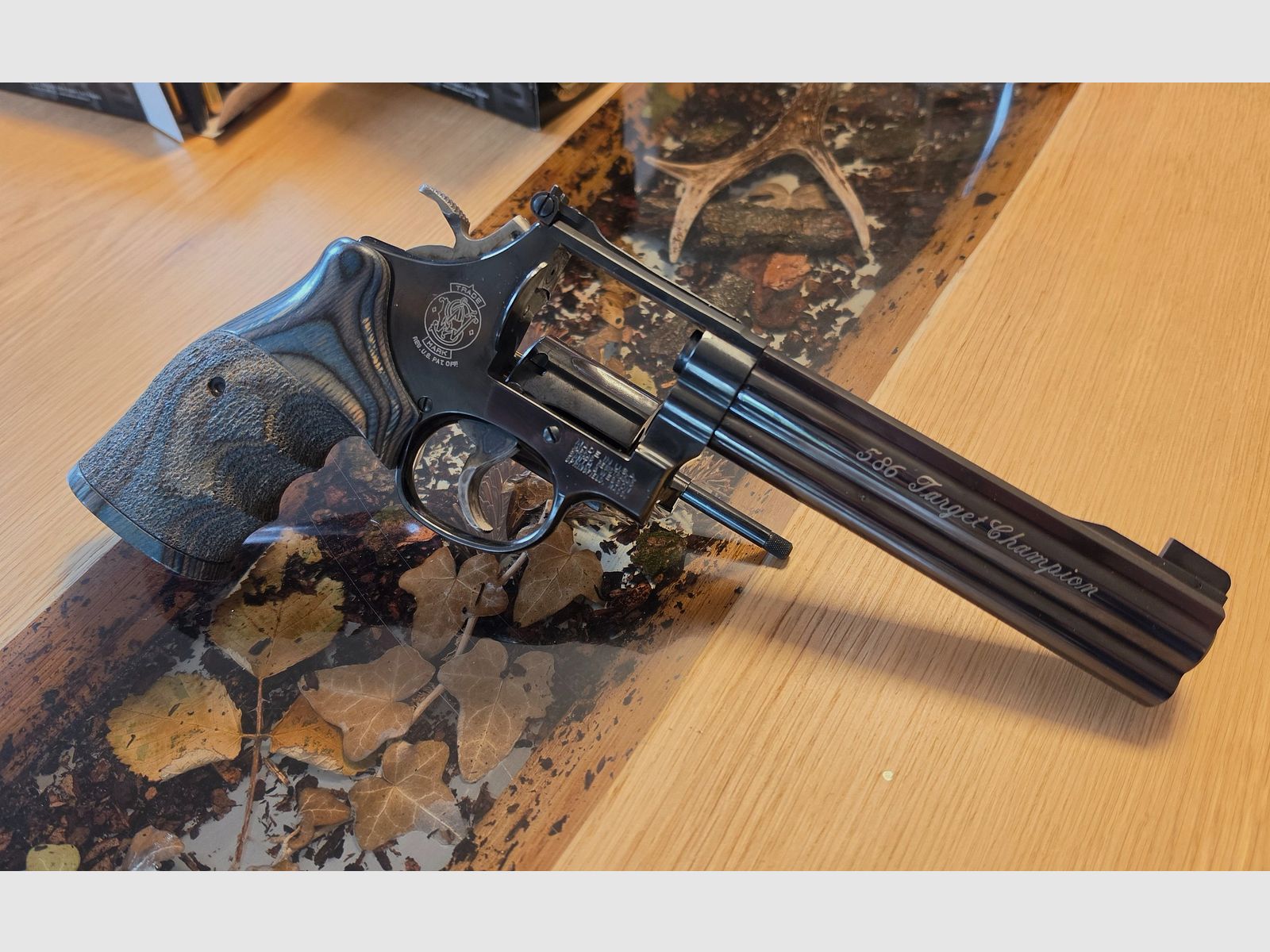 Smith&Wesson 586 Target Champion Royal Blue en .357 +munición +funda, imagen 1 de 10