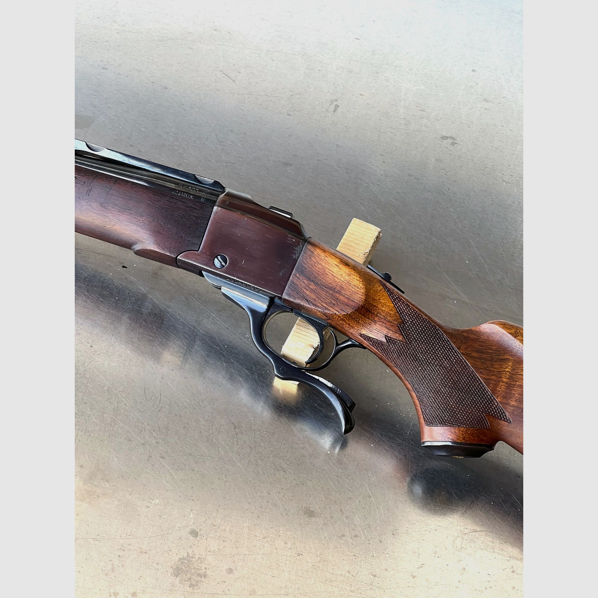 Ruger No.1 .243 Win. Rifle de caída
