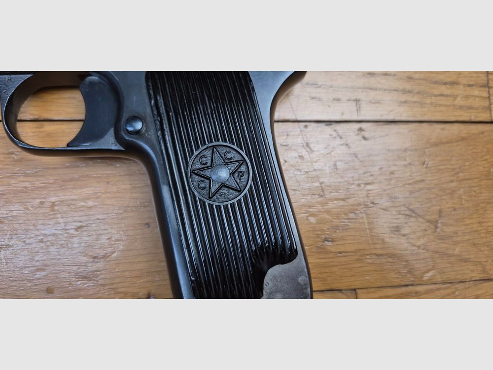 Schöner Tokarev TT-33 Pistol – Sowjetische Waffe von 1945 – Kal. 7,62TT – Arsenal von Ijevsk – Ausgezeichnete Erscheinung ohne Gebrauchsspuren – Sehr gute Mechanik – Wunderschöner Lauf – Originale Griffschalen – TBE+, Bild 1 von 23