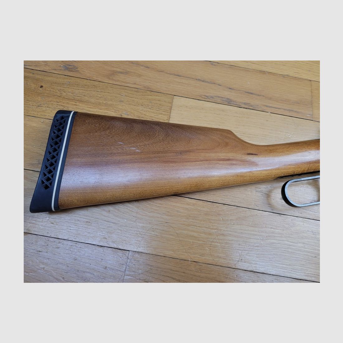 Très belle Winchester modèle 1894 – Calibre 30-30 – Made in USA en 1967 – Capacité 8+1 – Beau noyer blond – État mécanique et esthétique excellent – Plaque de couche Pachmayr – TBE++, image 22 sur 27
