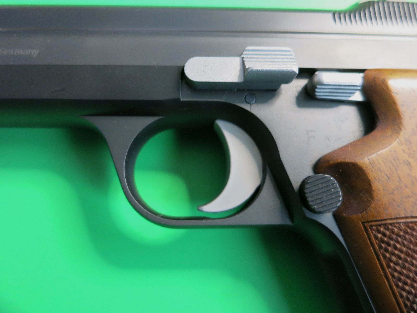 SIG Sauer P210 LEGEND, ungeschossen, deutsche Sammler-Fertigung Eckernförde, Kaliber 9mm Luger      #94